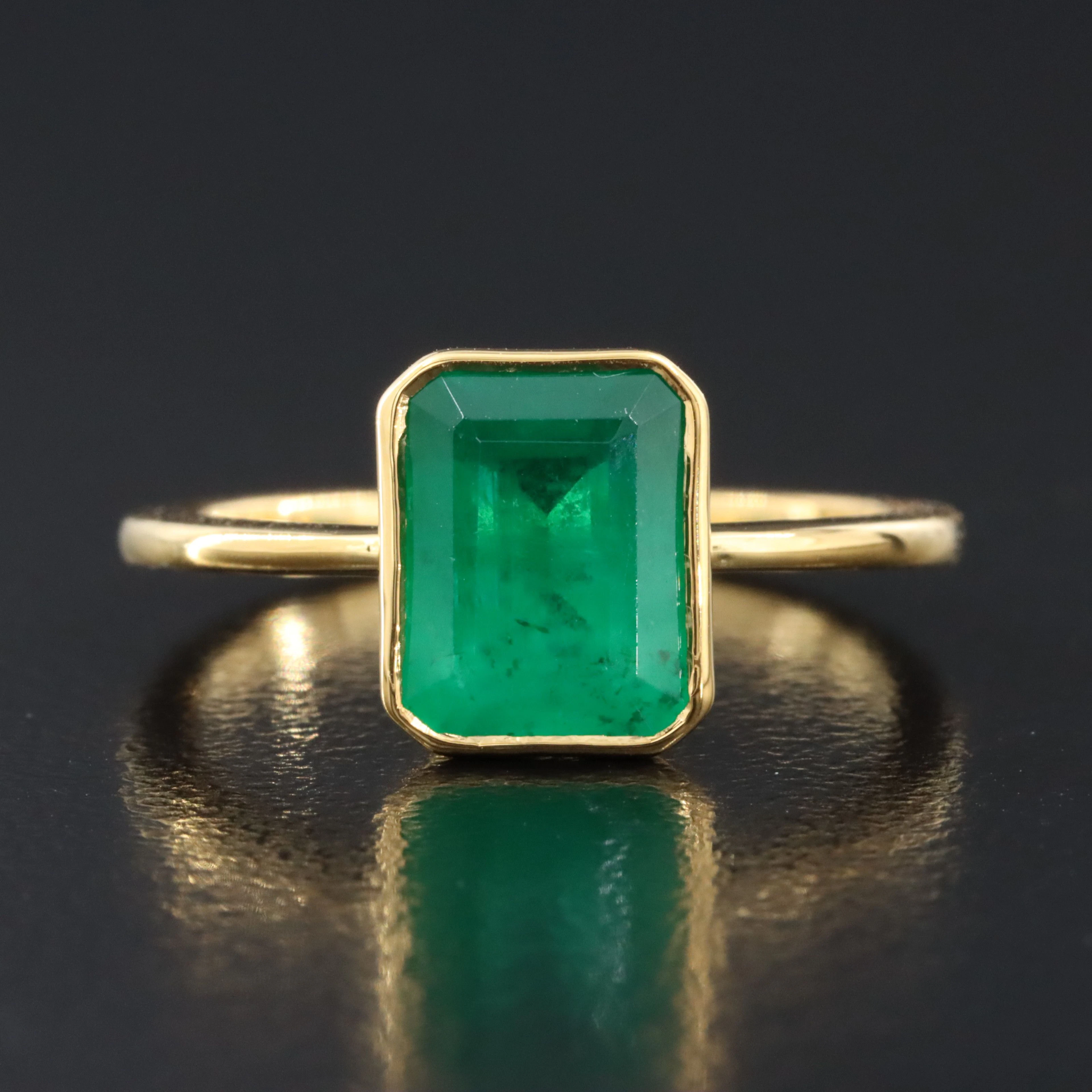 18K 1.98 CT Emerald Ring