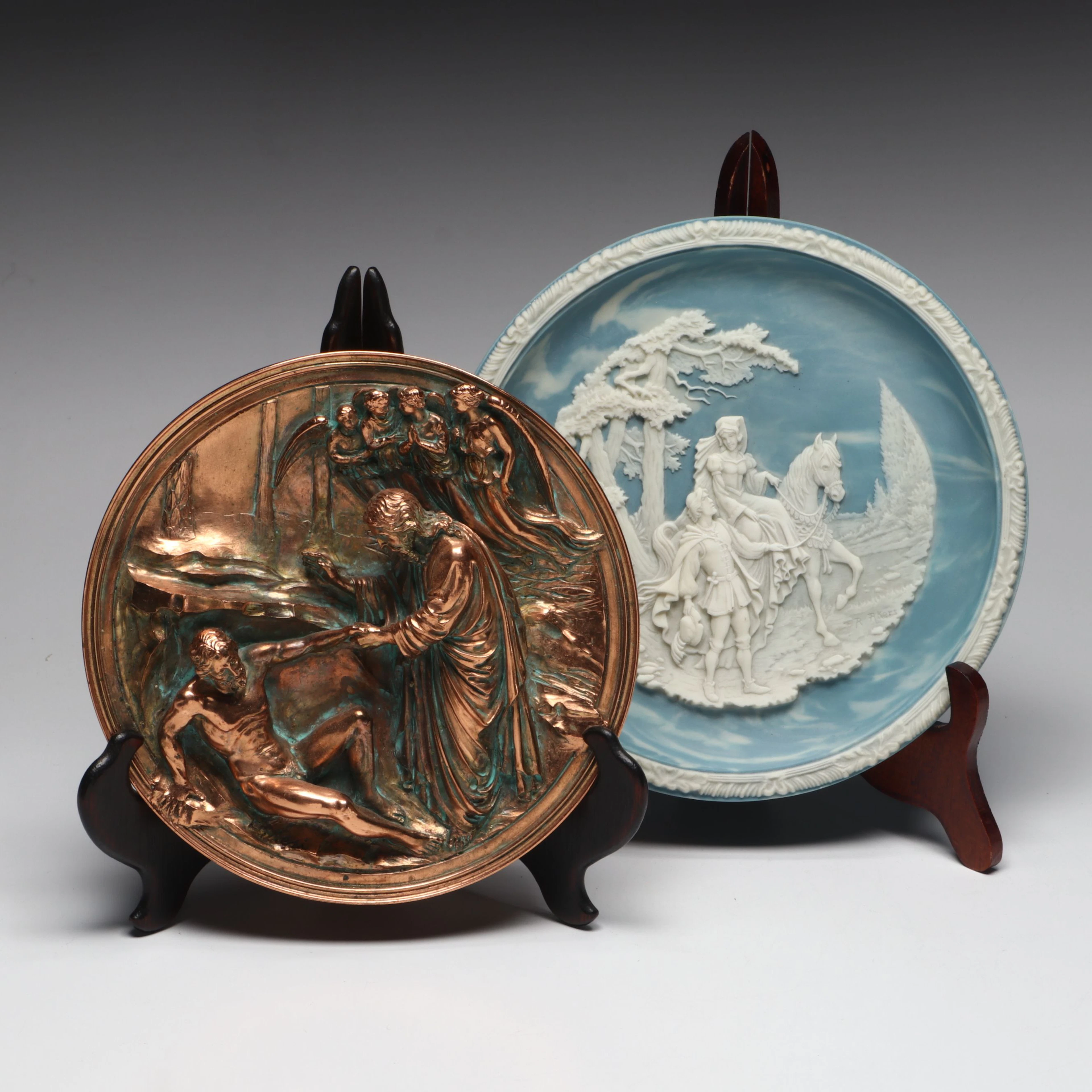 Incolay Studios Cameo Plate with Studio Dante di Volteradici Relief Wall Plate