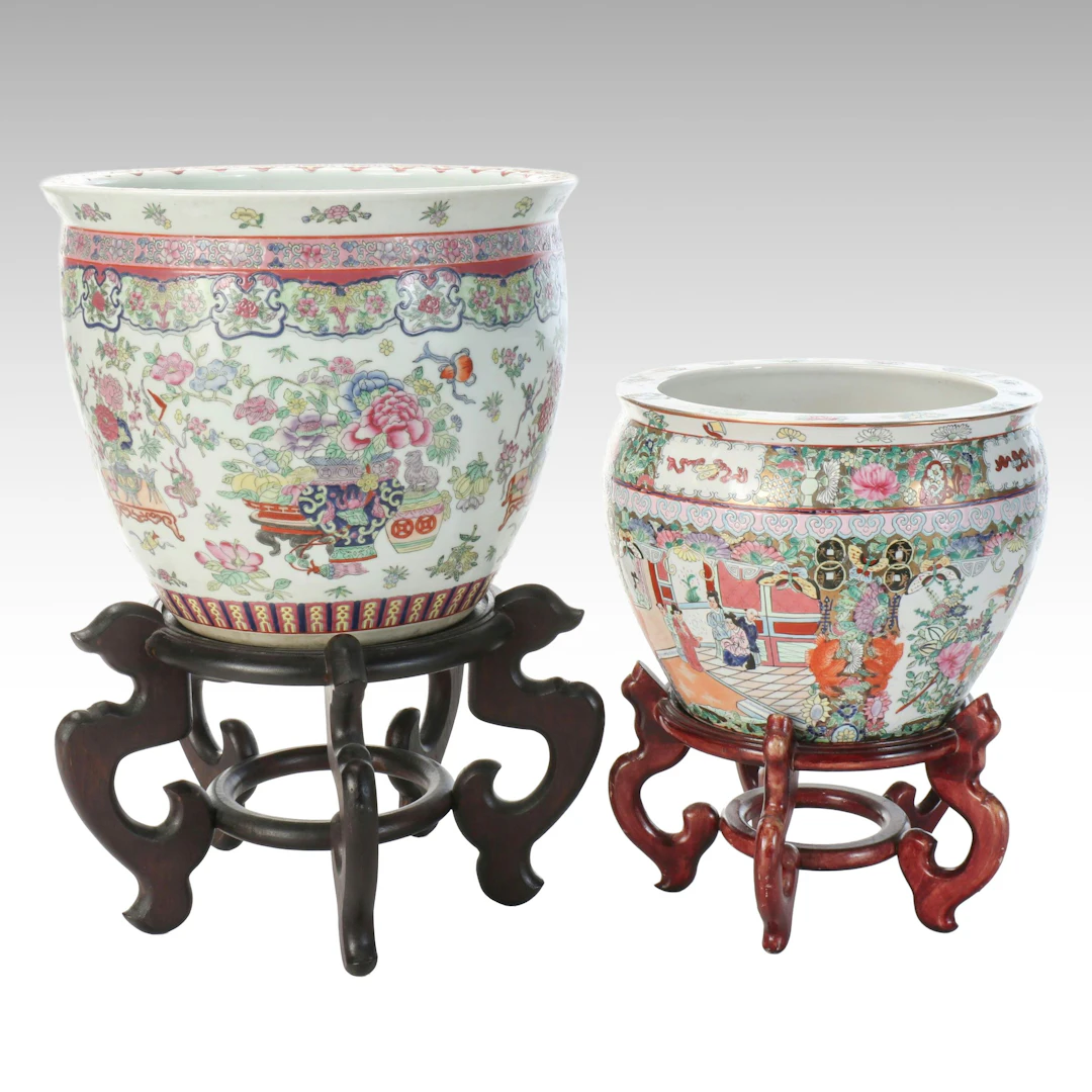 Chinese Famille Rose Hand-Painted Porcelain Fishbowl Planter on Wood Stand