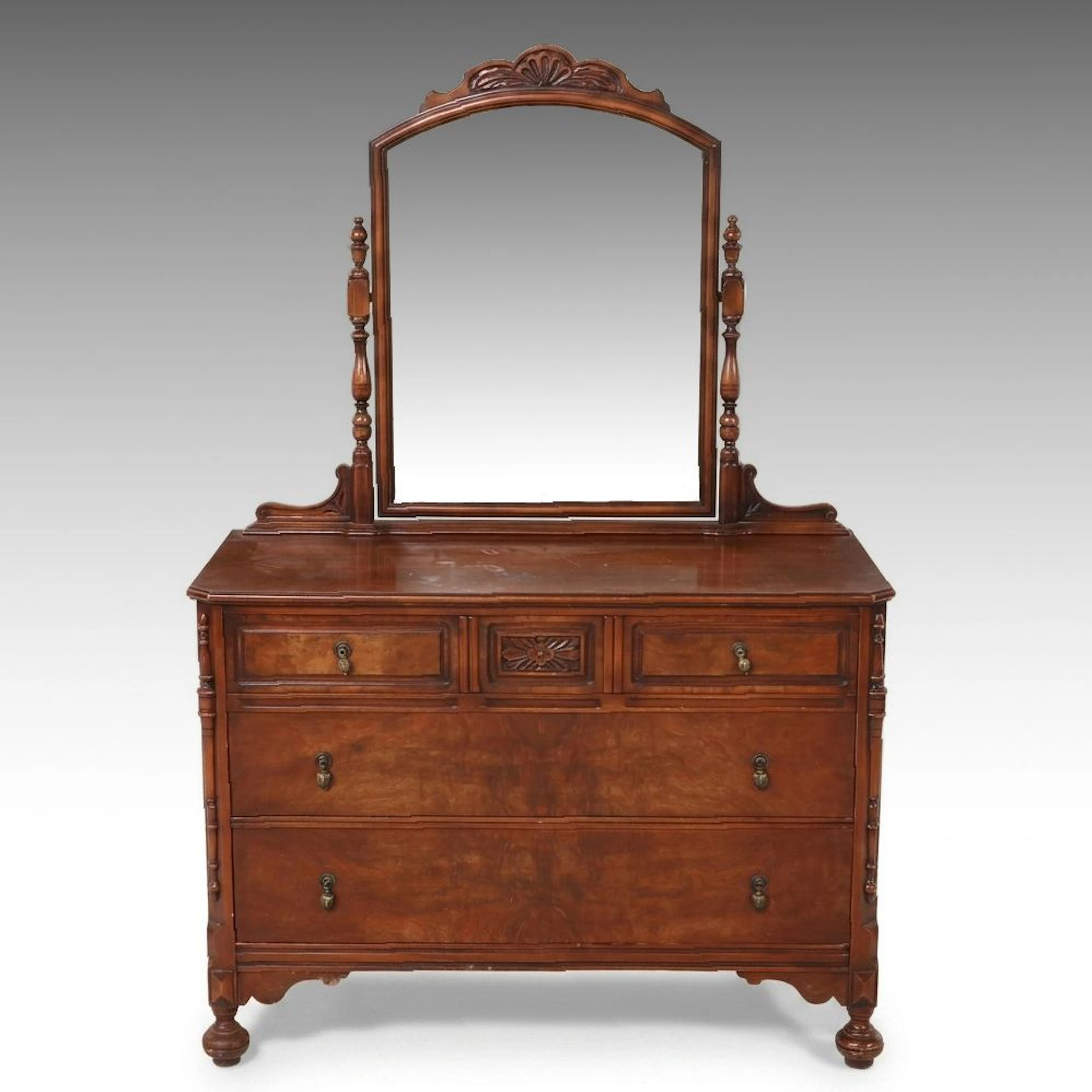 Sligh Furniture Co. Sheraton Style Mahogany Dresser with Mirror