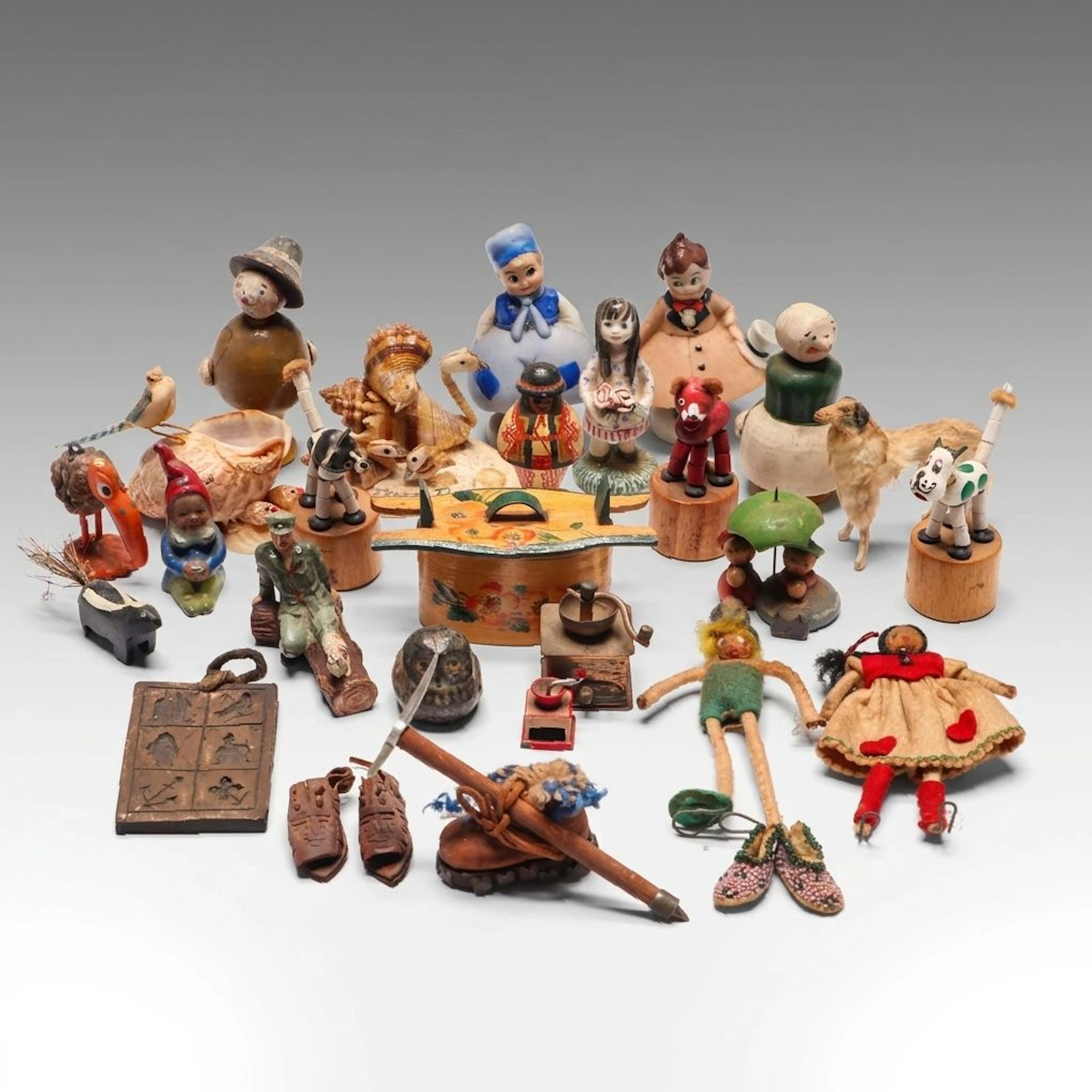 Wooden Push Puppets, Shell Birds with Other Figurines and Décor