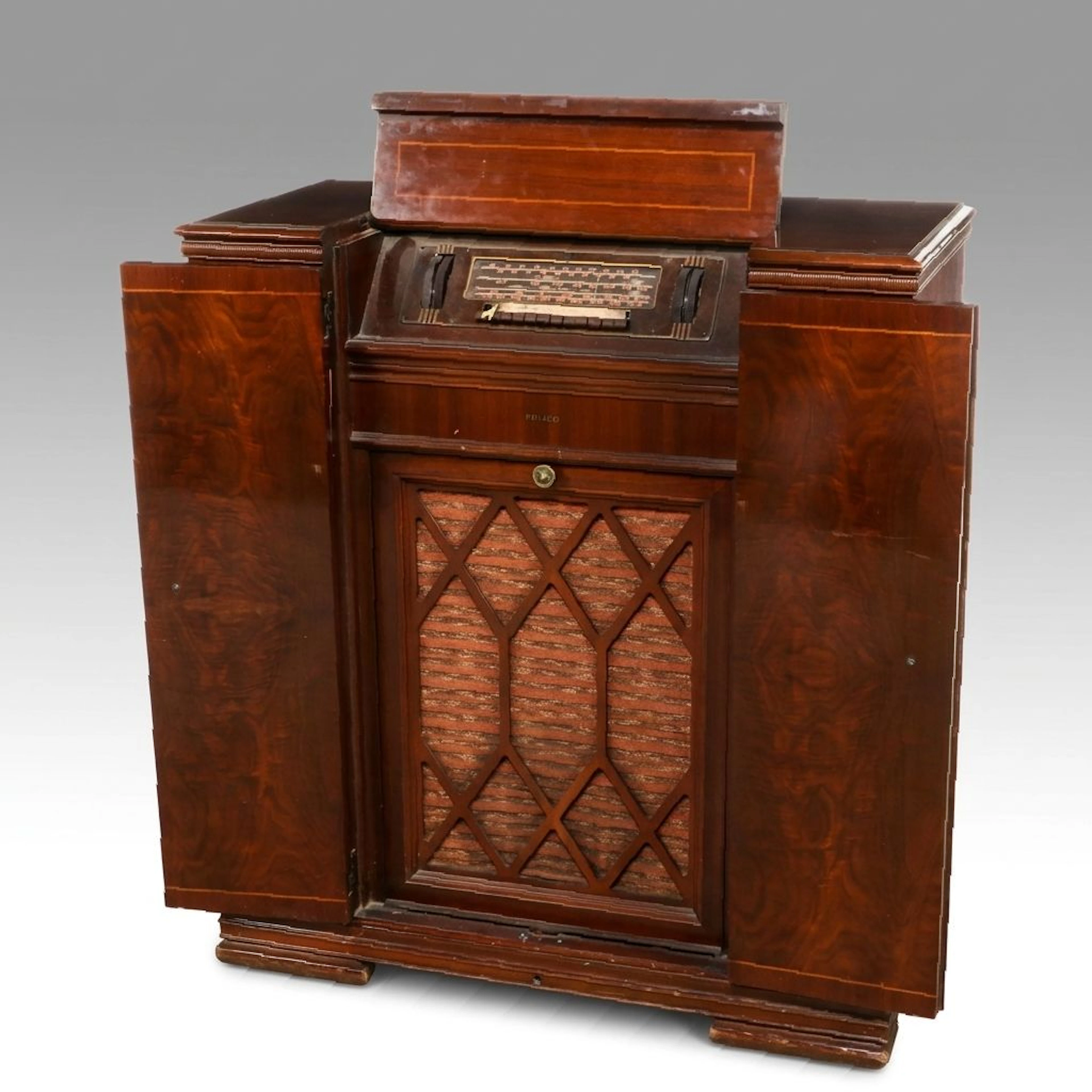 Philco Art Deco Walnut Console Radio-Phonograph Model 42-1015, Circa 1942