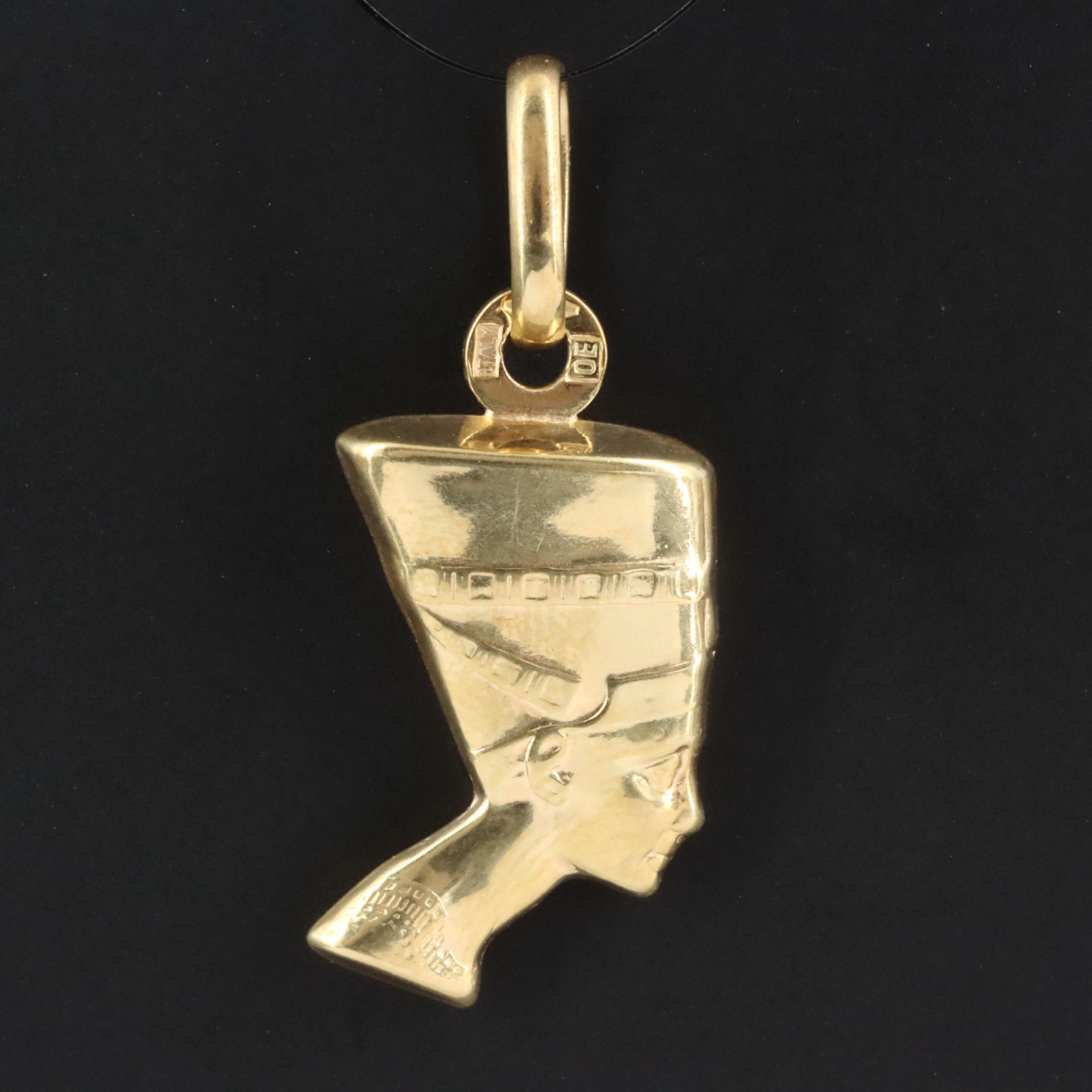 14K Nefertiti Pendant