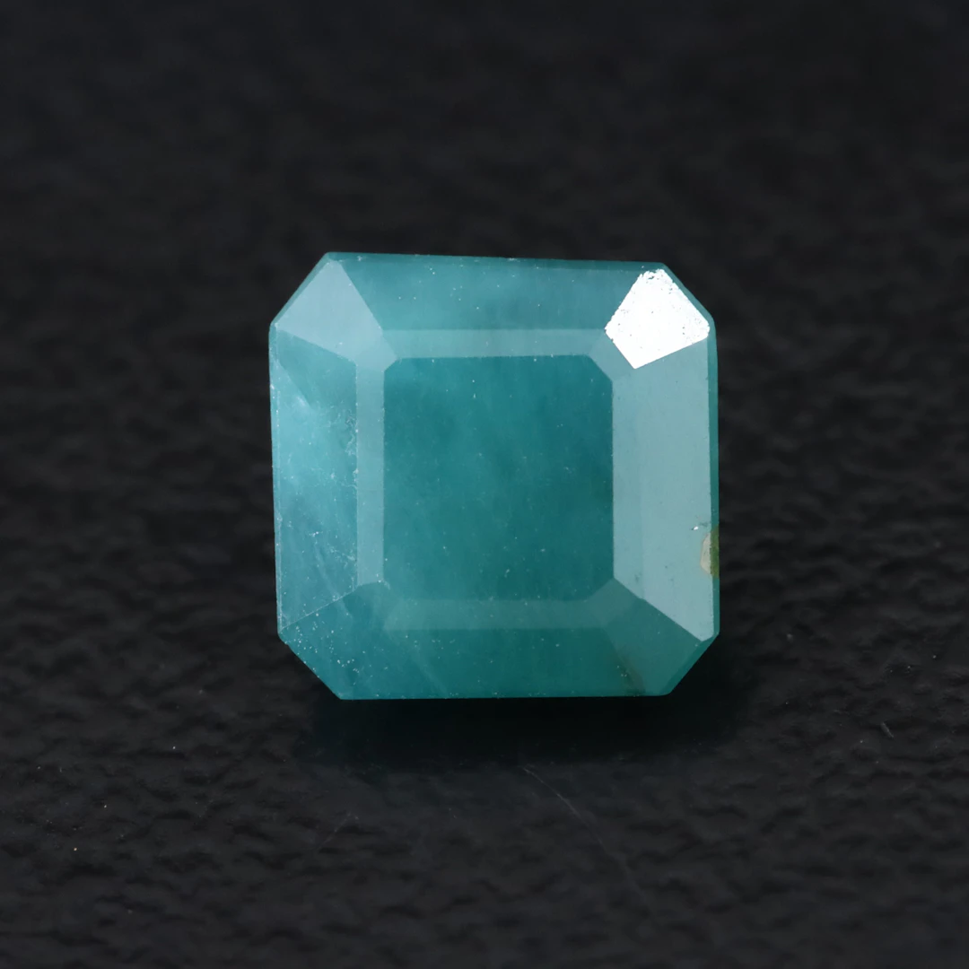 Loose 1.67 CT Emerald