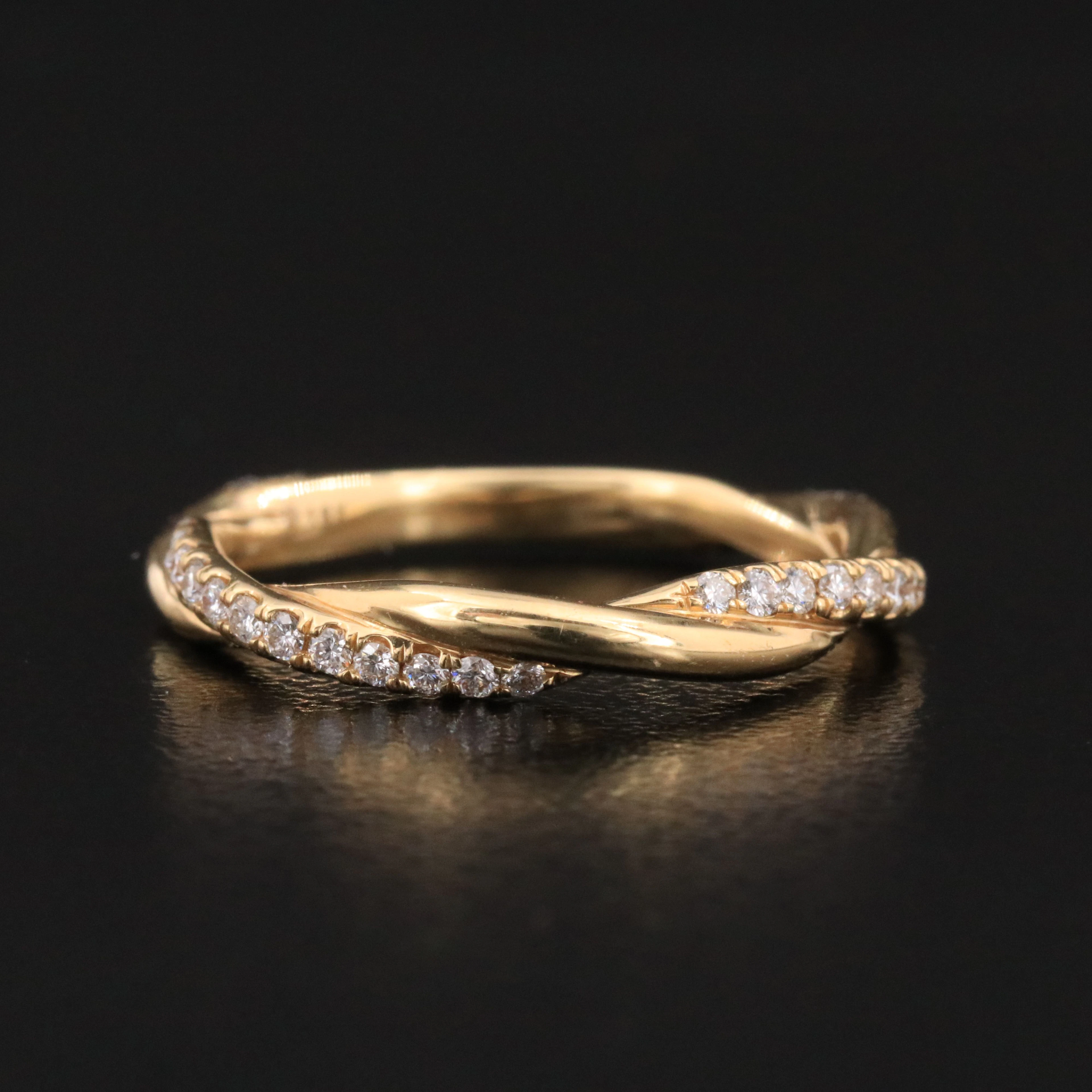 18K Diamond Twist Band