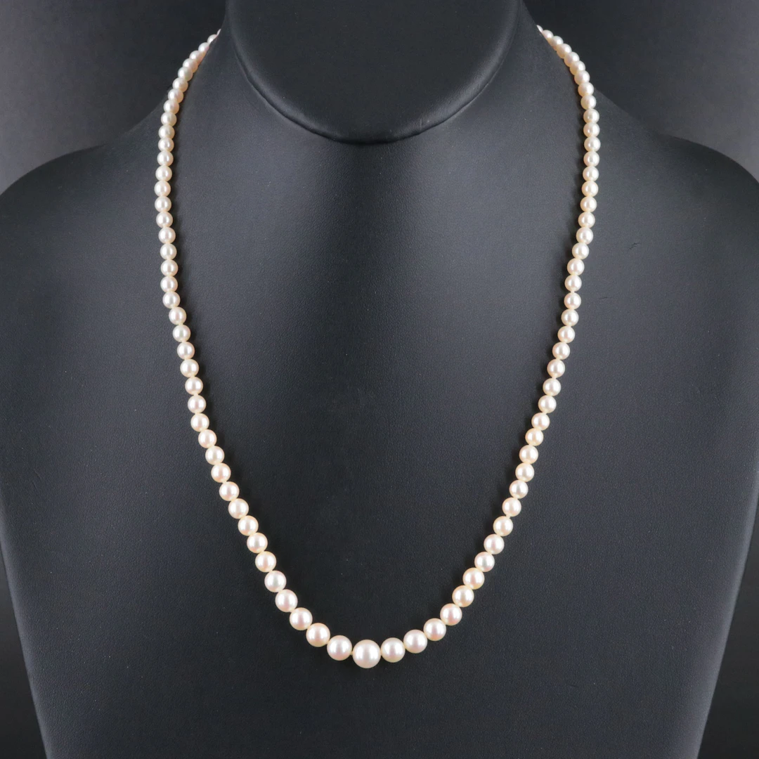 Graduated Pearl Necklace with 14K Clasp