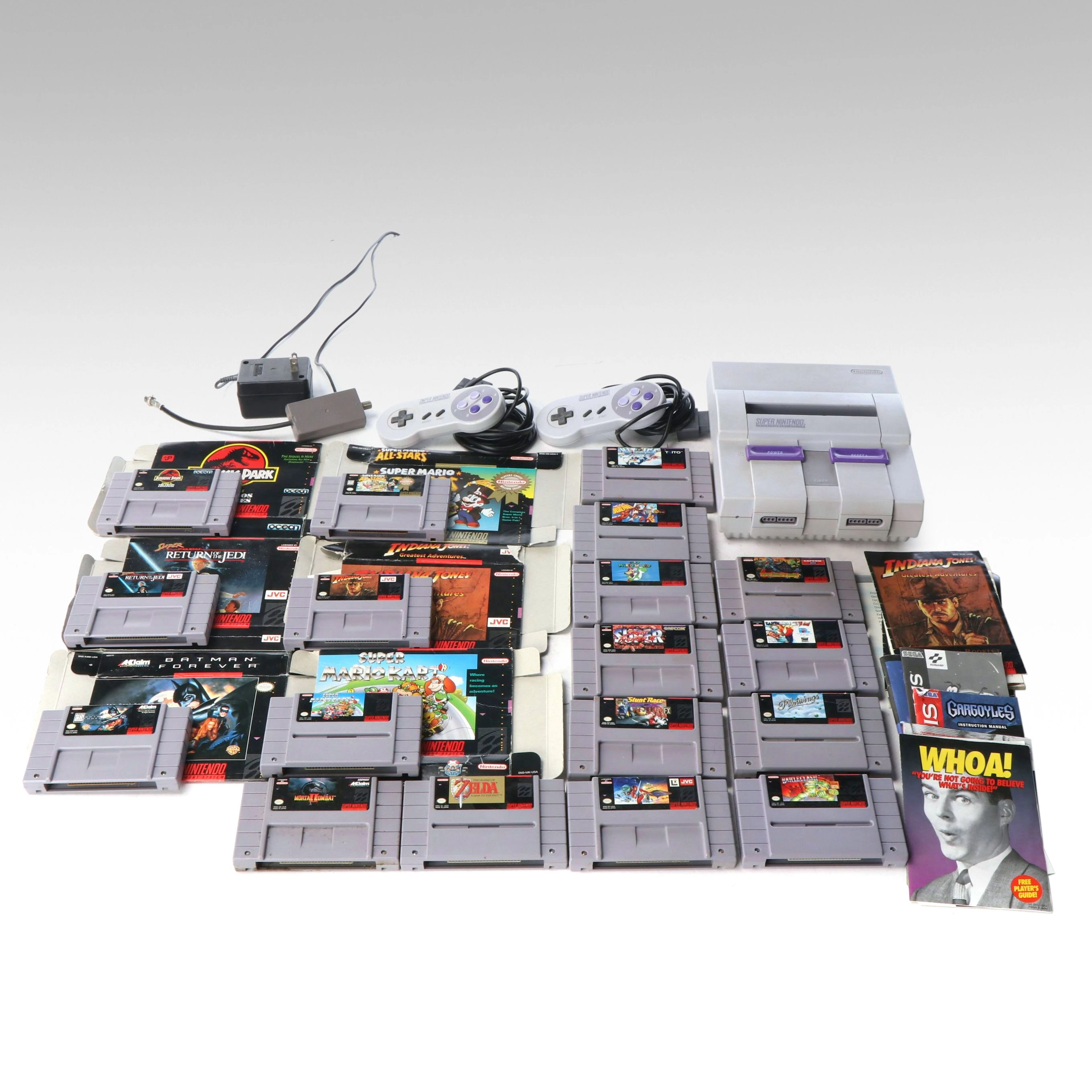 Nintendo Super NES Control Deck SNS-001 with Games