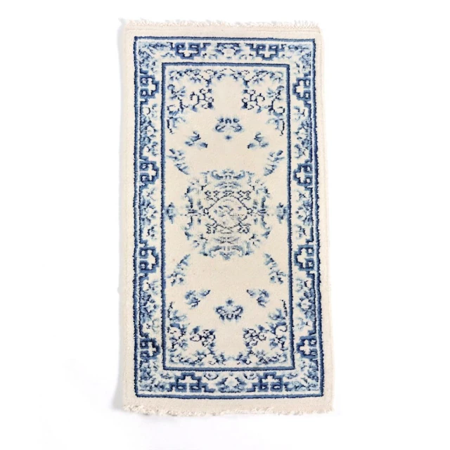 2'1 x 4'1 Hand-Knotted Chinese Peking Style Accent Rug