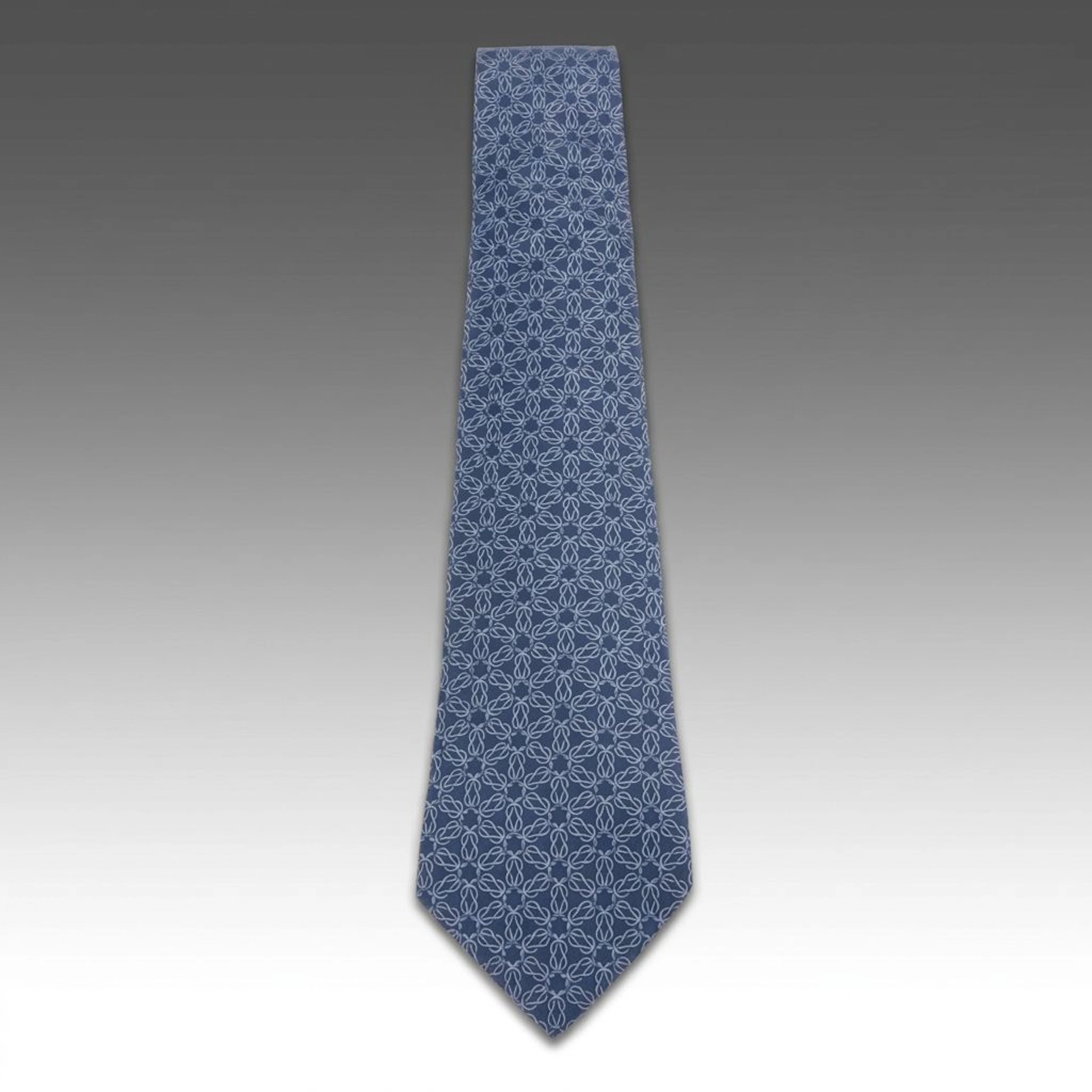 Hermès Geometric Pattern Necktie in Silk Twill with Retail Sleeve