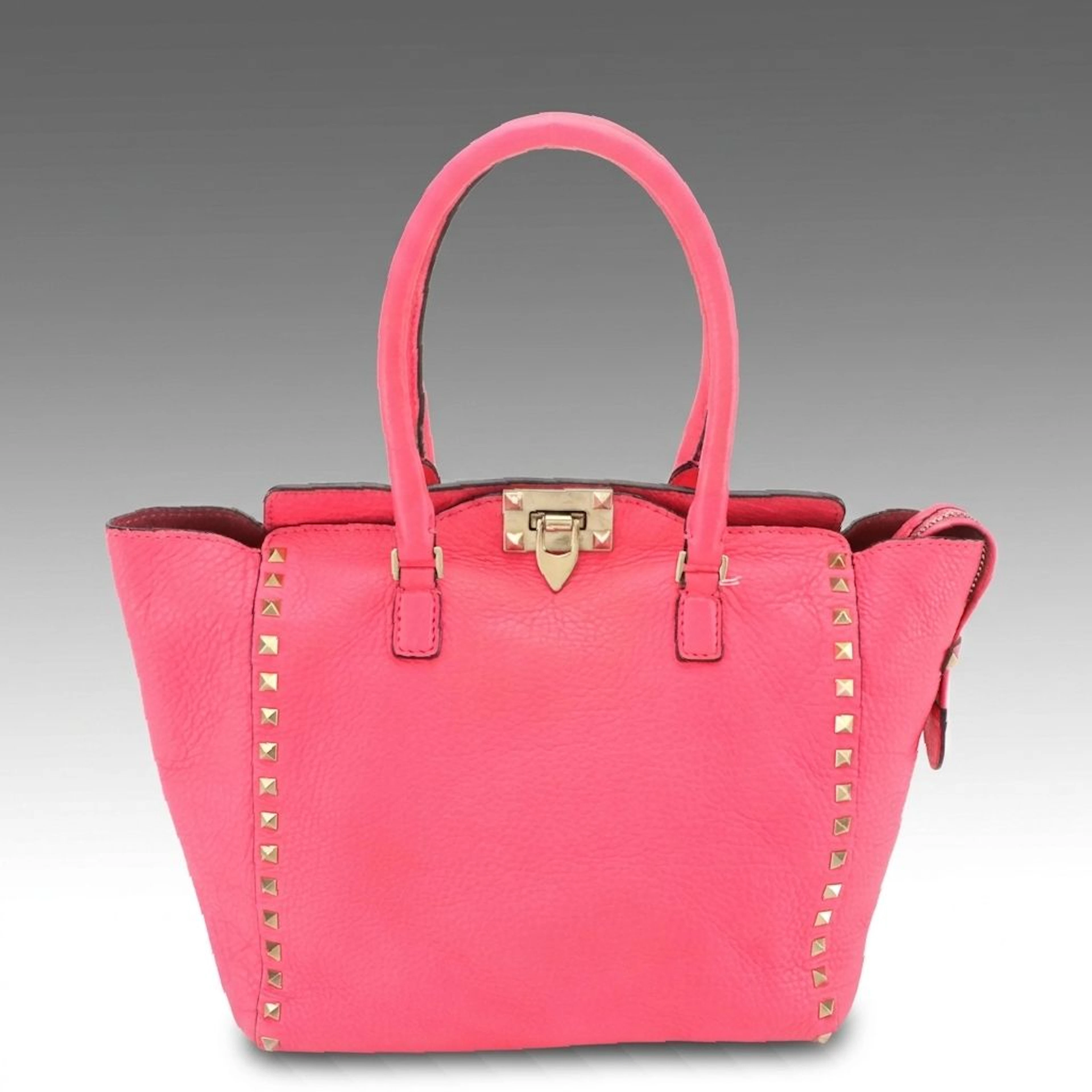 Valentino Garavani Rockstud Two-Way Shoulder Bag in Pink Grained Calf Leather