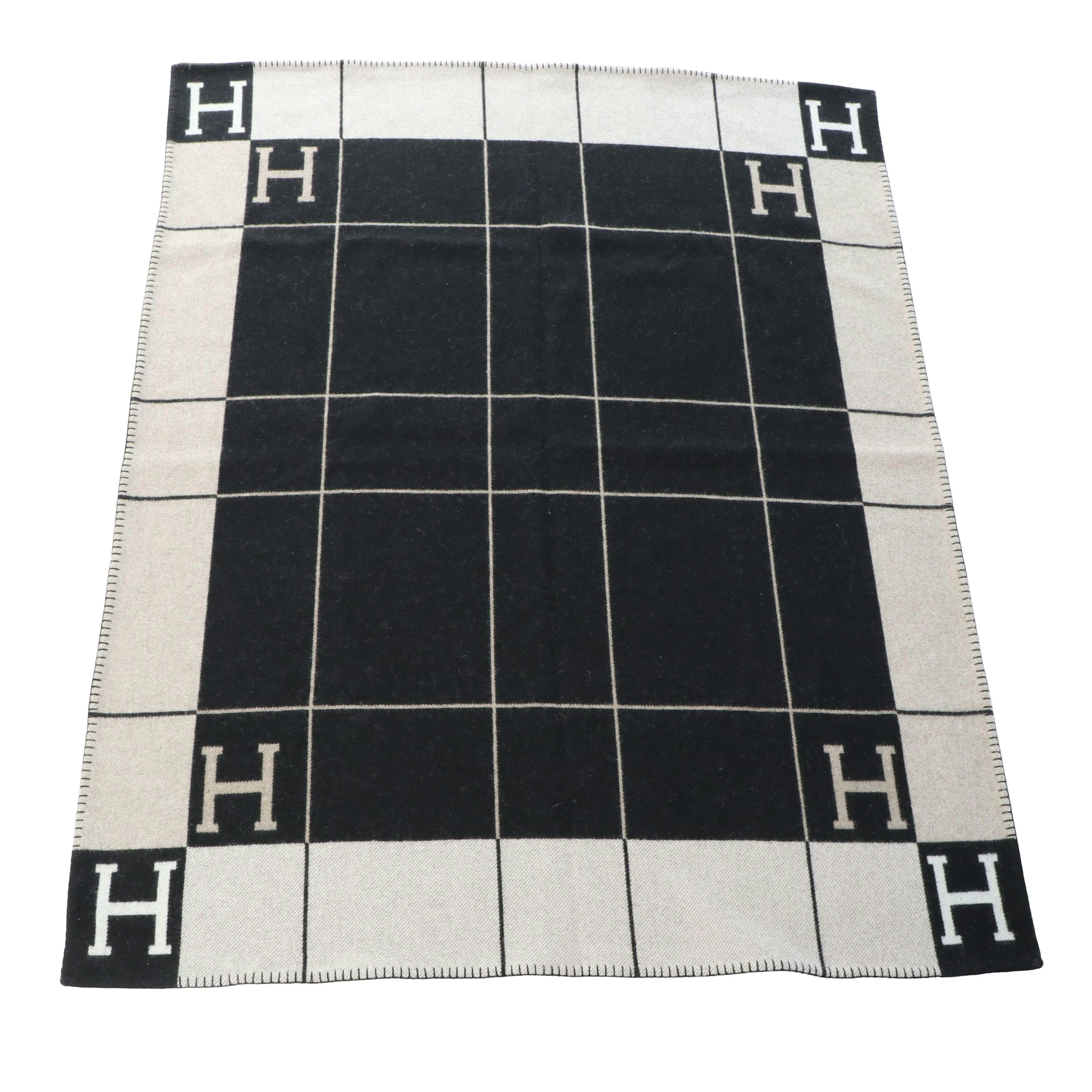 Hermès "Avalon III" Merino Wool and Cashmere Throw Blanket