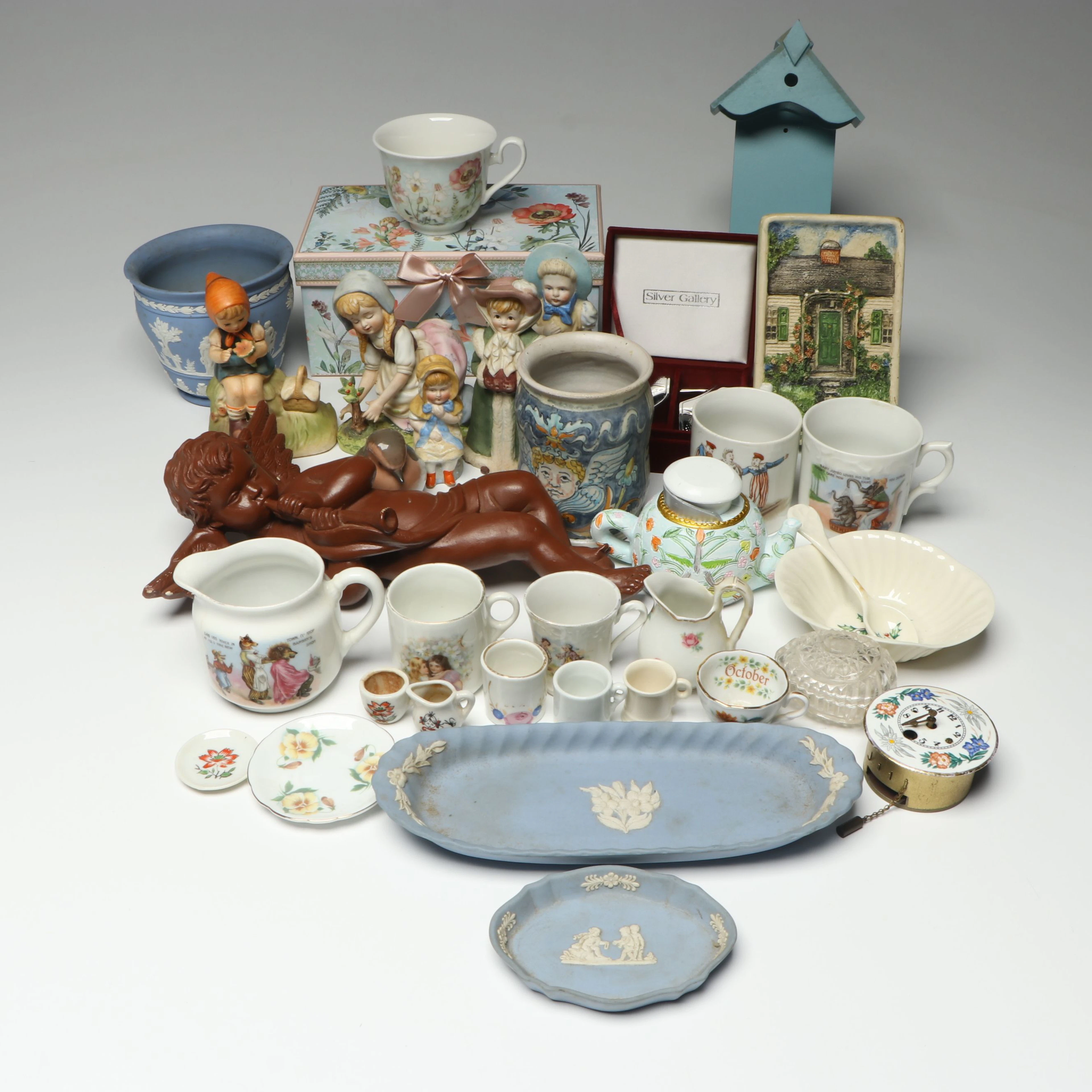 Wedgwood Jasperware with Other Figurines and Decor