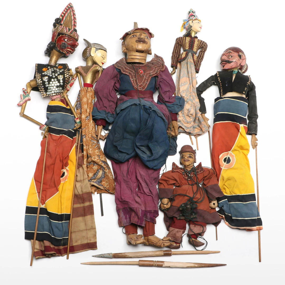 Indonesian Wayang Golek Rod Puppets with More Dolls and Puppets