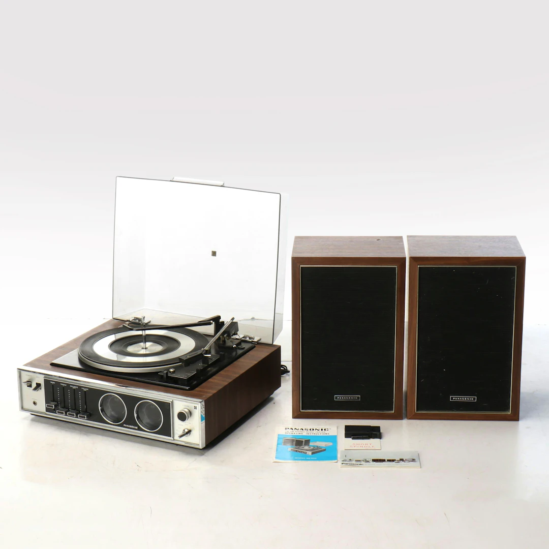 Panasonic SE-850 Turntable Stereo Music Center with Speakers