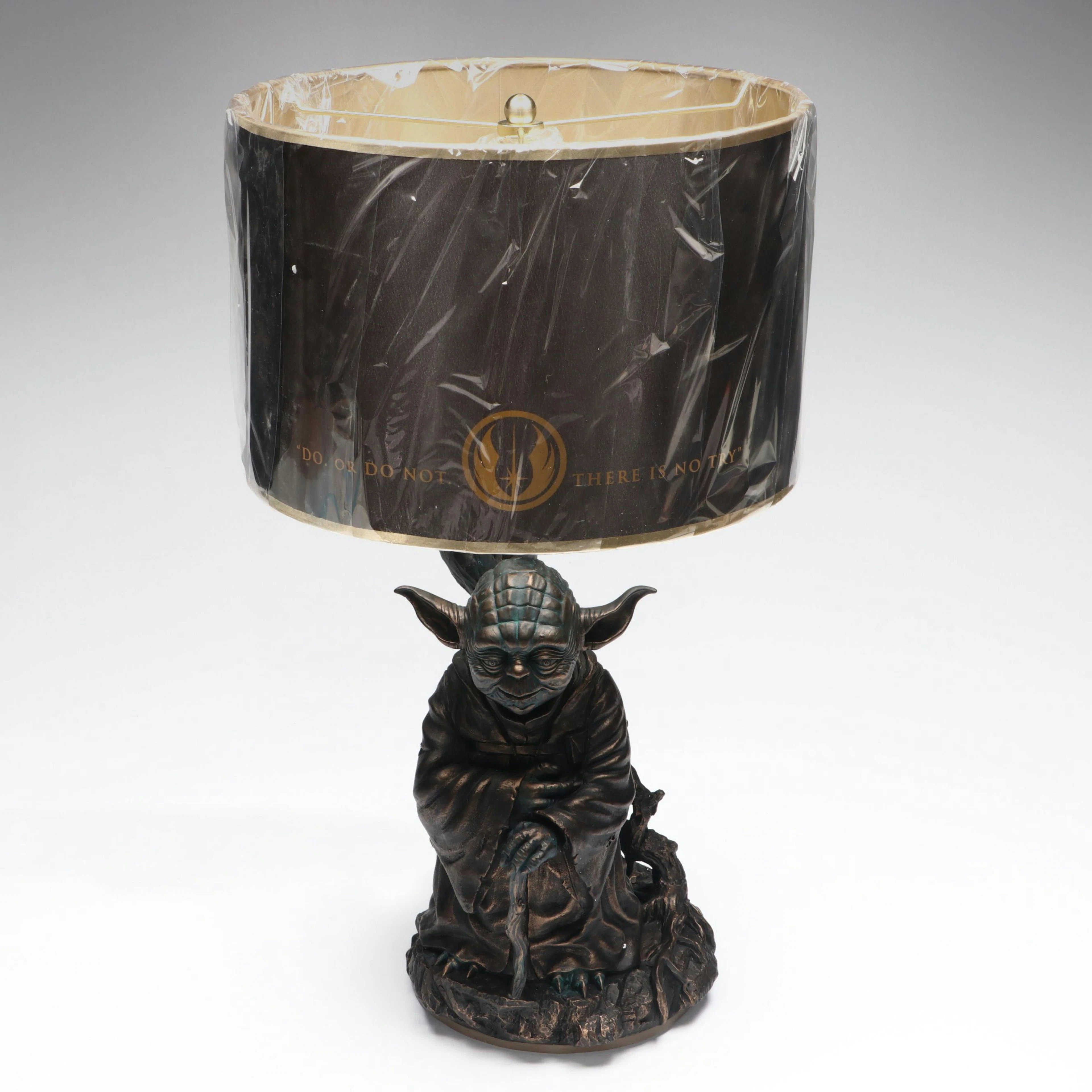 Bradex Star Wars "Jedi Master Yoda" Resin Lamp with Custom Drum Shade