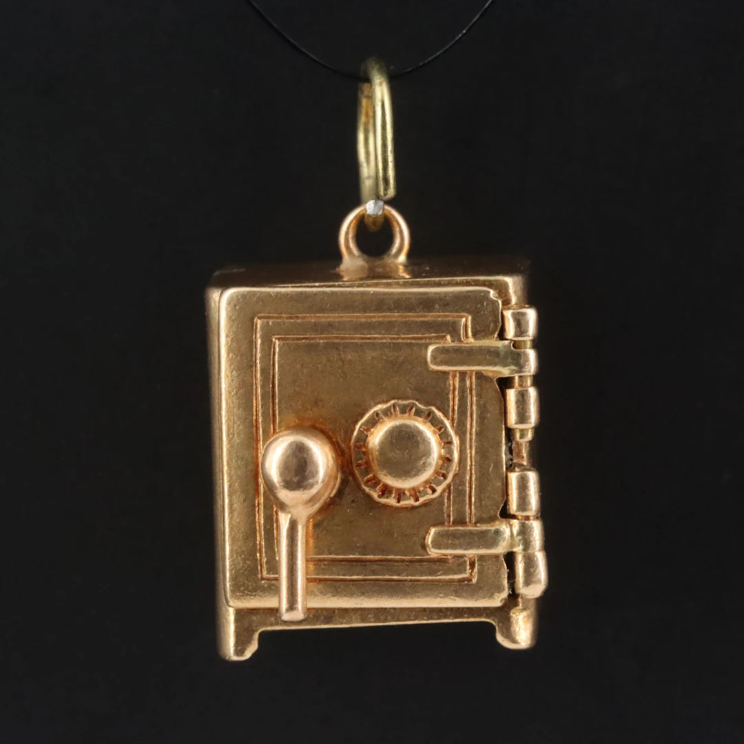 14K Articulated Mad Money Safe Charm