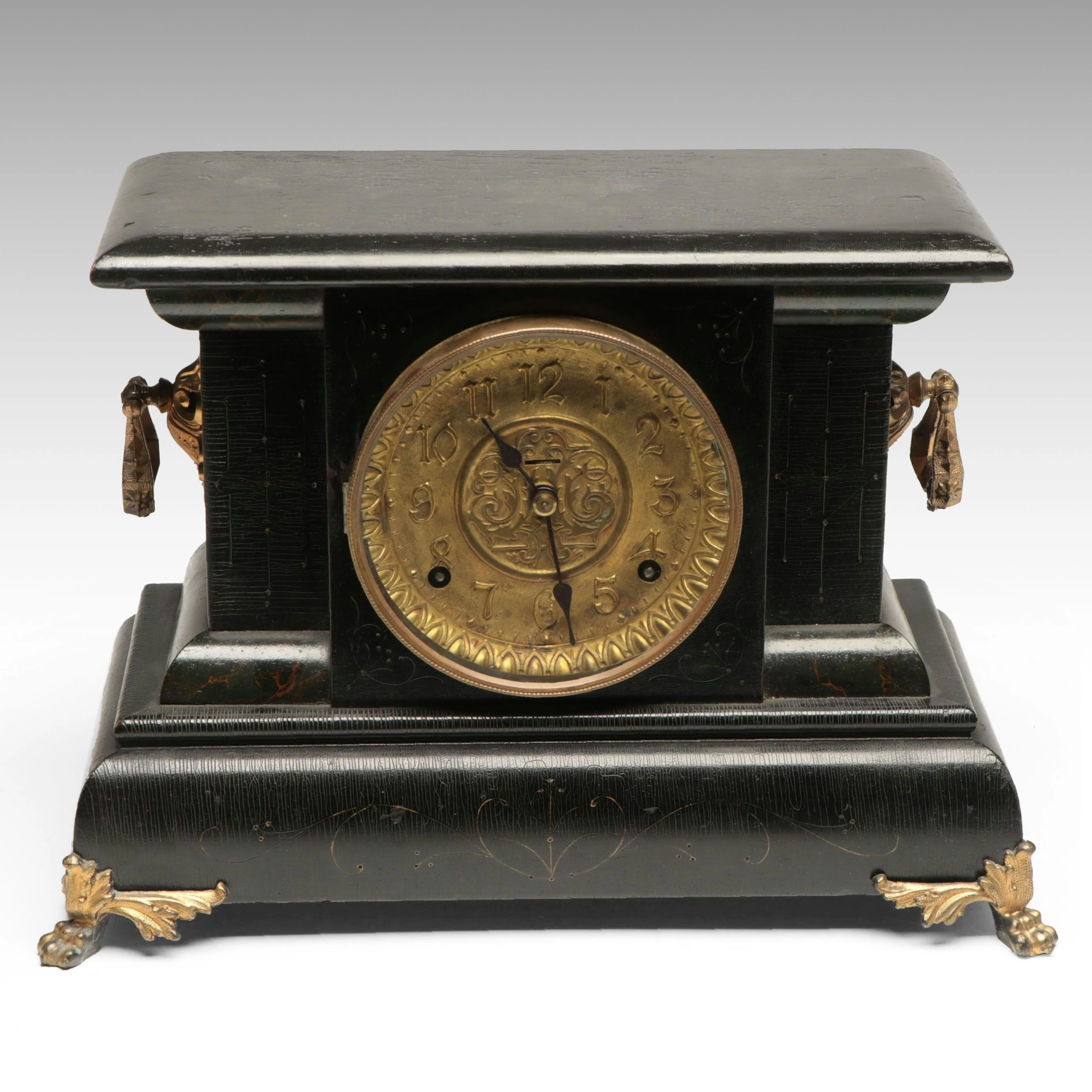Baroque Style Wood and Gilt Finish Mantel Clock