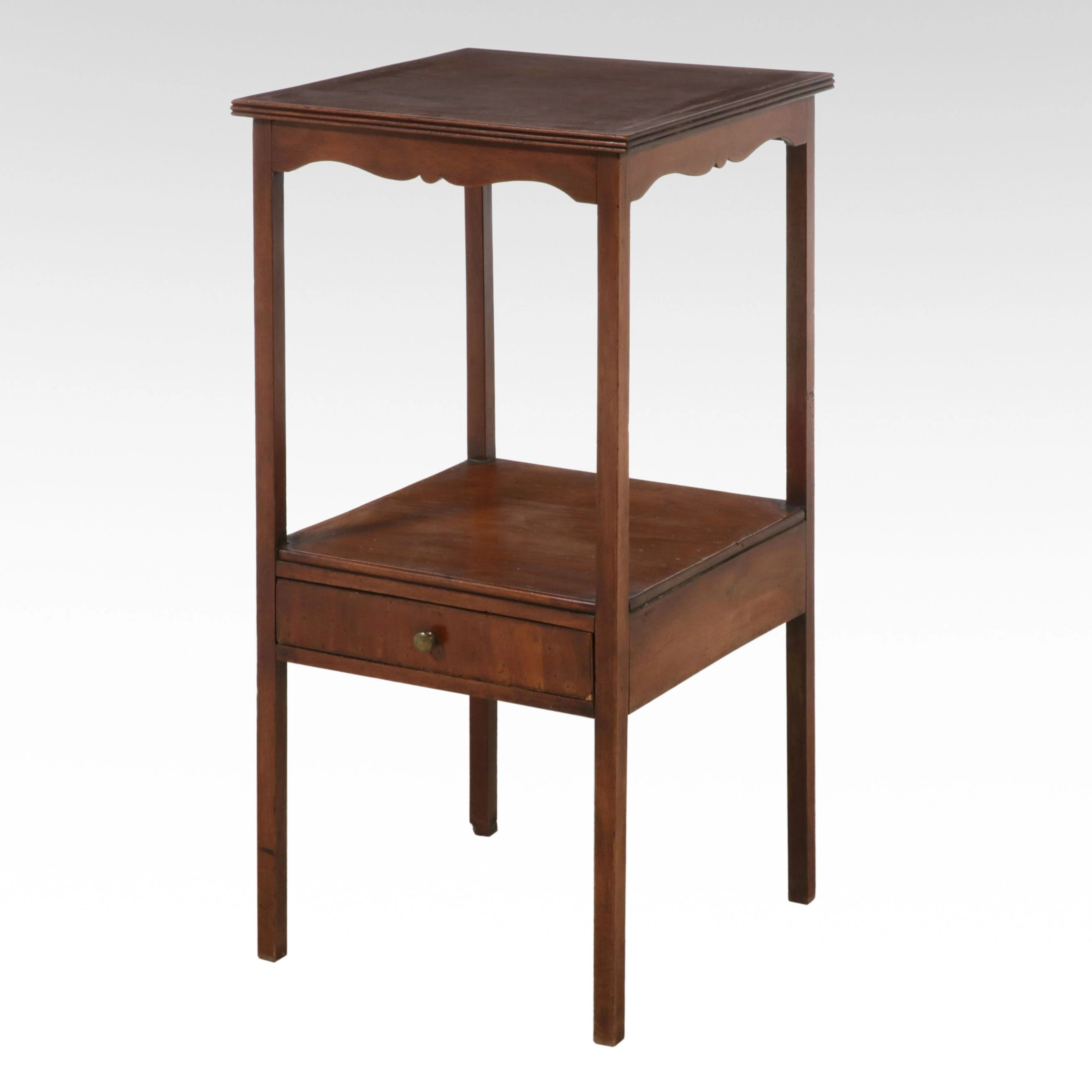 Late George III Mahogany and Crossbanded Two-Tier Washstand, Early 19th Century