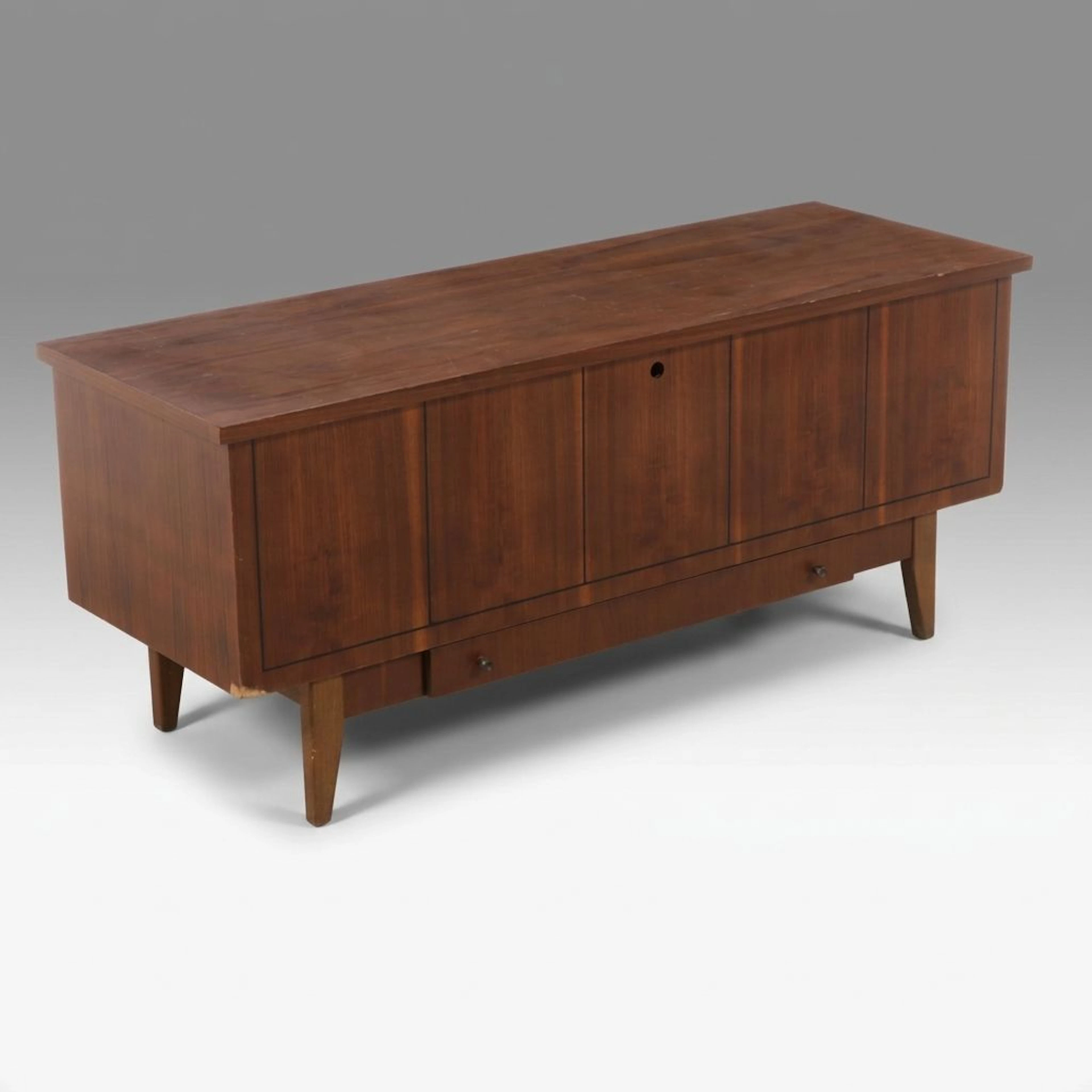 Lane Furniture Mid Century Modern Walnut Cedar Chest, Circa 1960s