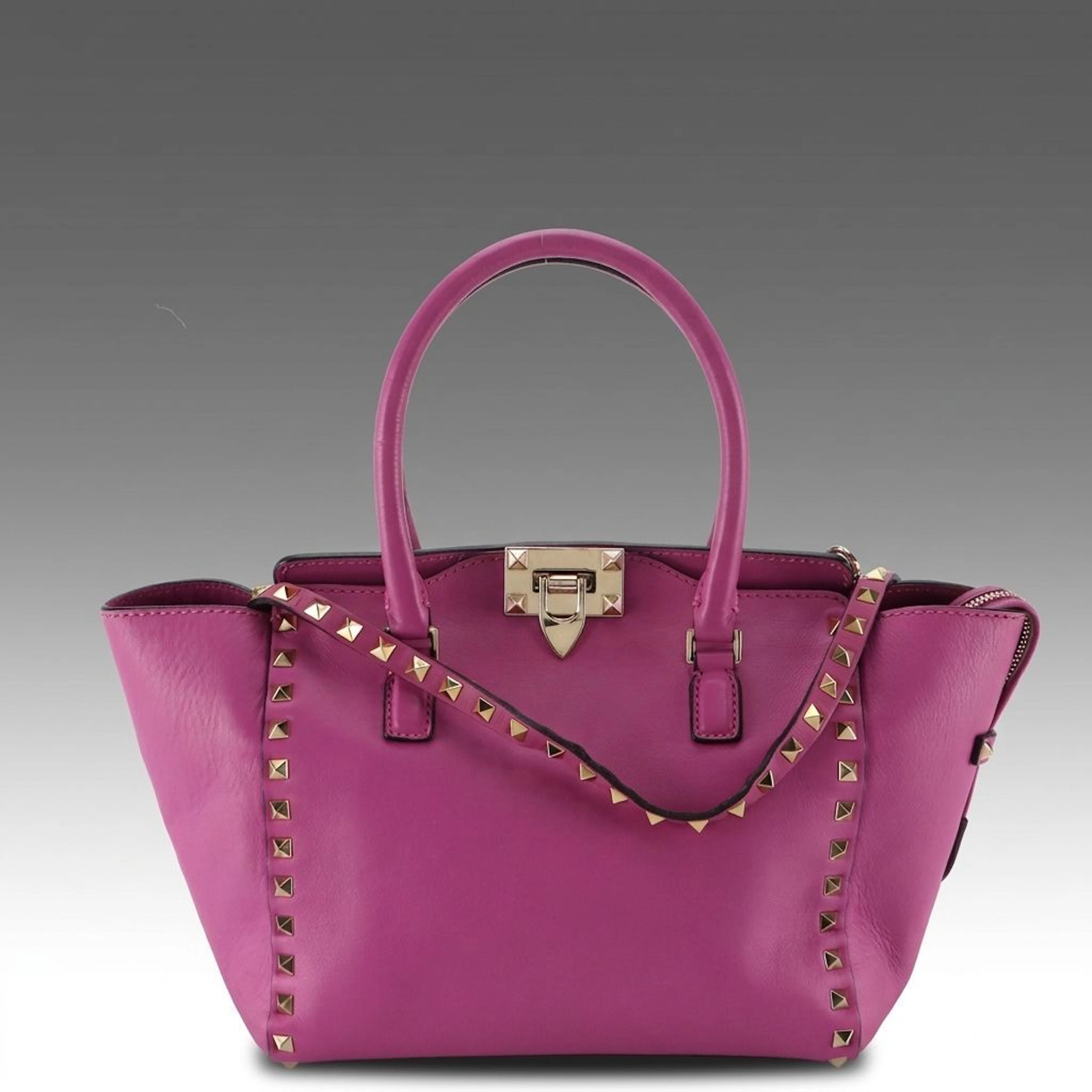 Valentino Garavani Rockstud Two-Way Zip Tote Bag in Calfskin Leather