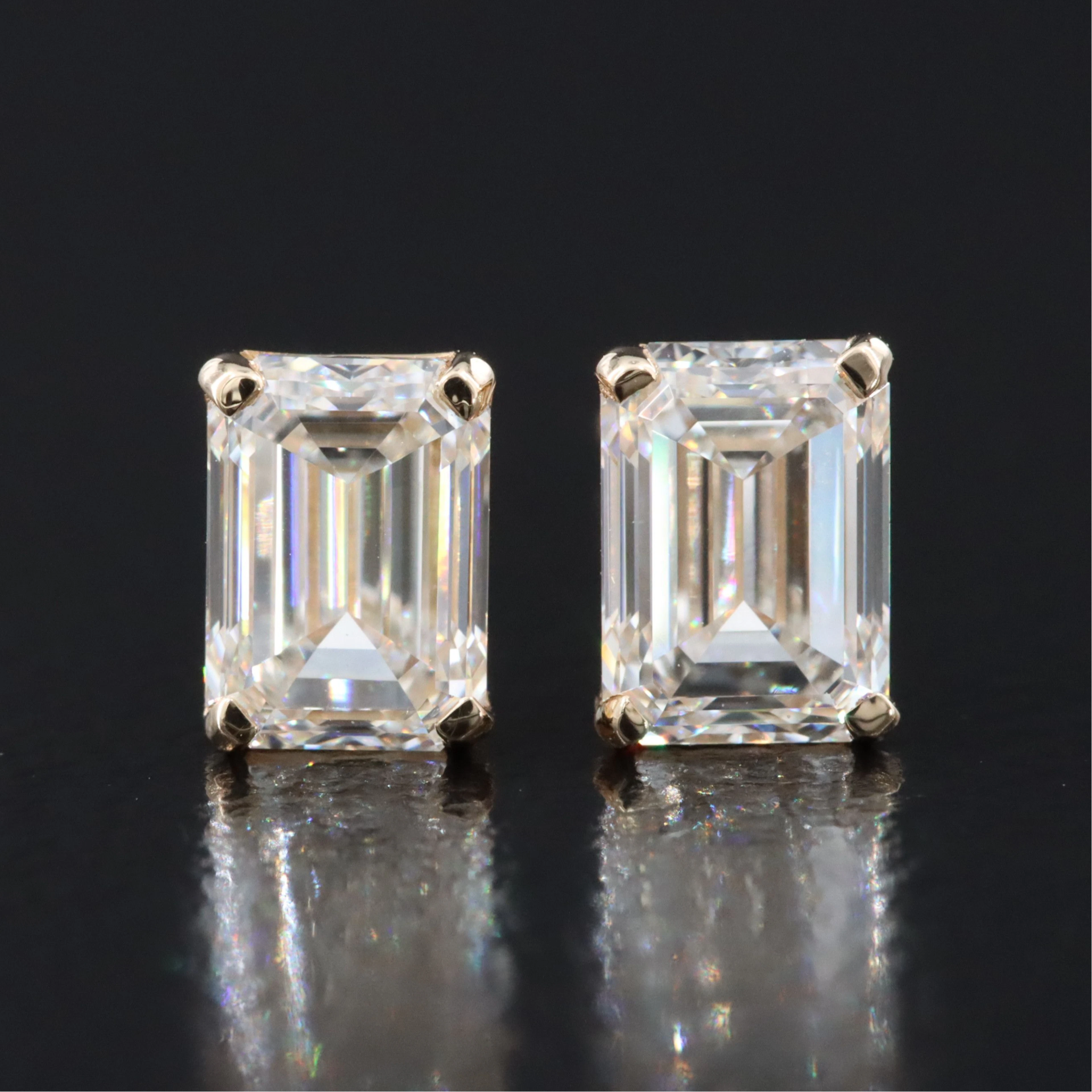 14K 1.10 CTW Diamond Earrings with GIA Reports