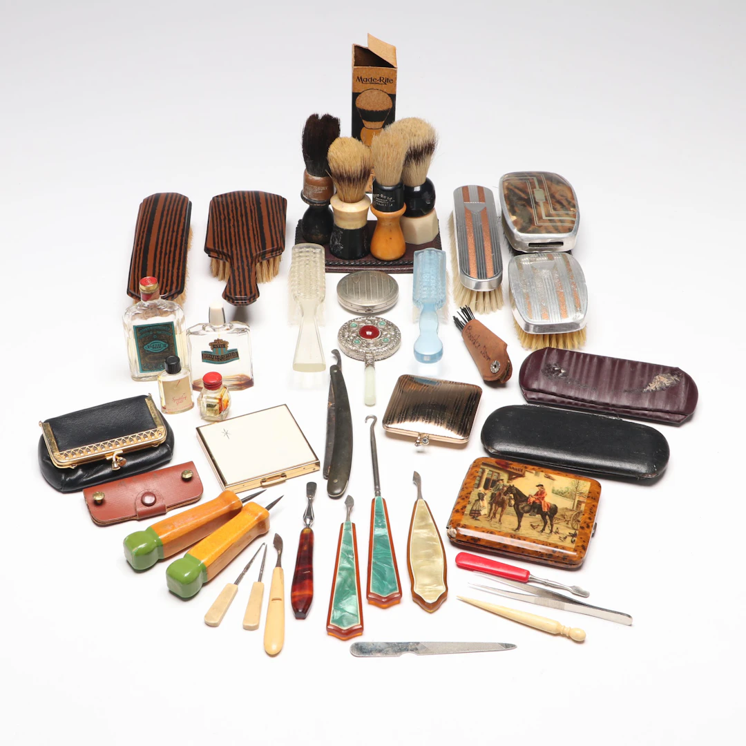Vanity and Grooming Accessories, Compacts and Straight Razor