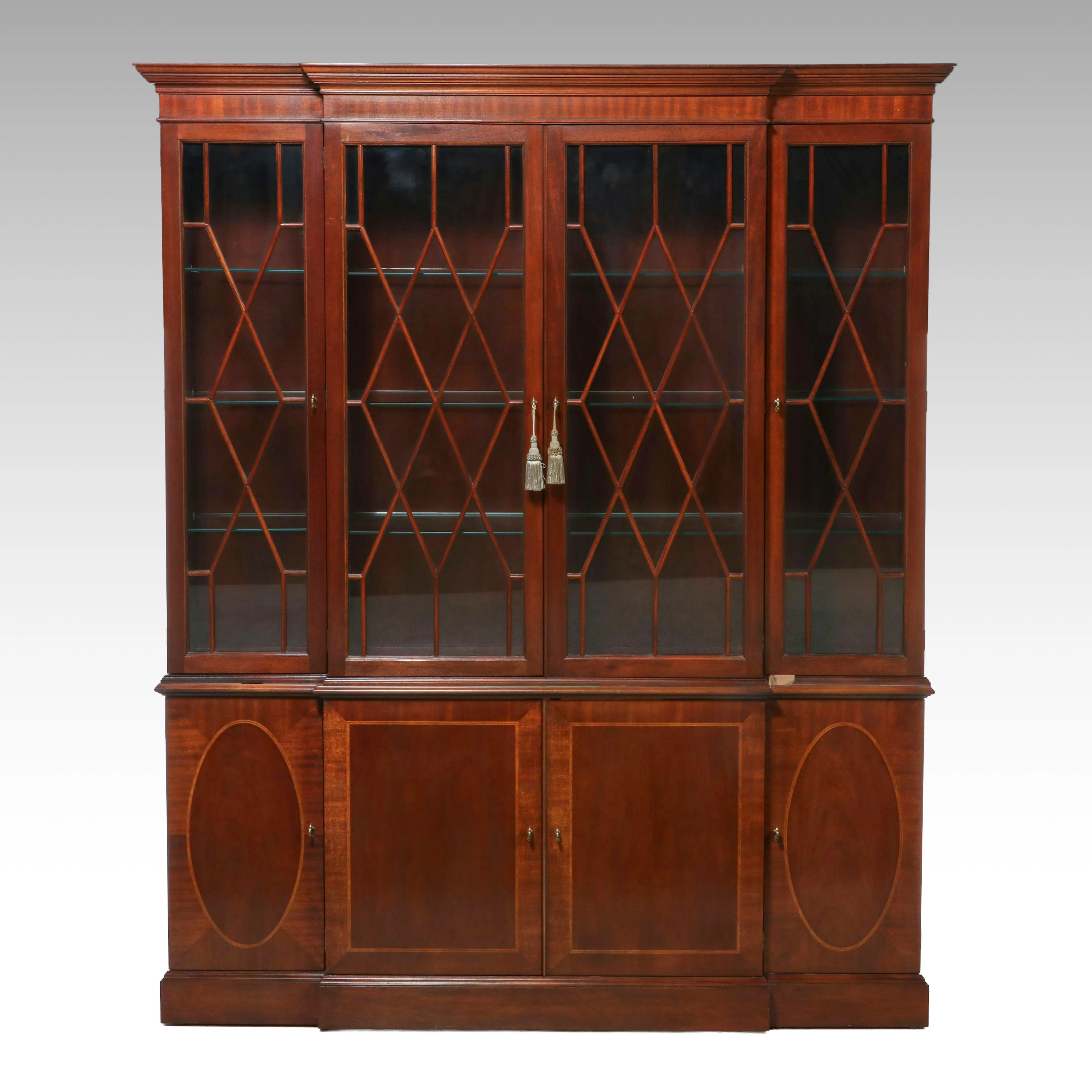 Baker Furniture Chippendale Style Mahogany Breakfront China Cabinet