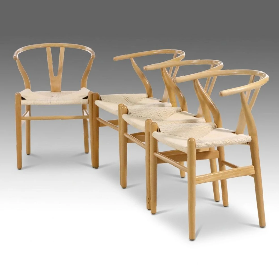 Set of Four Scandinavian Modern Style Wishbone Light Oak Dining Chairs