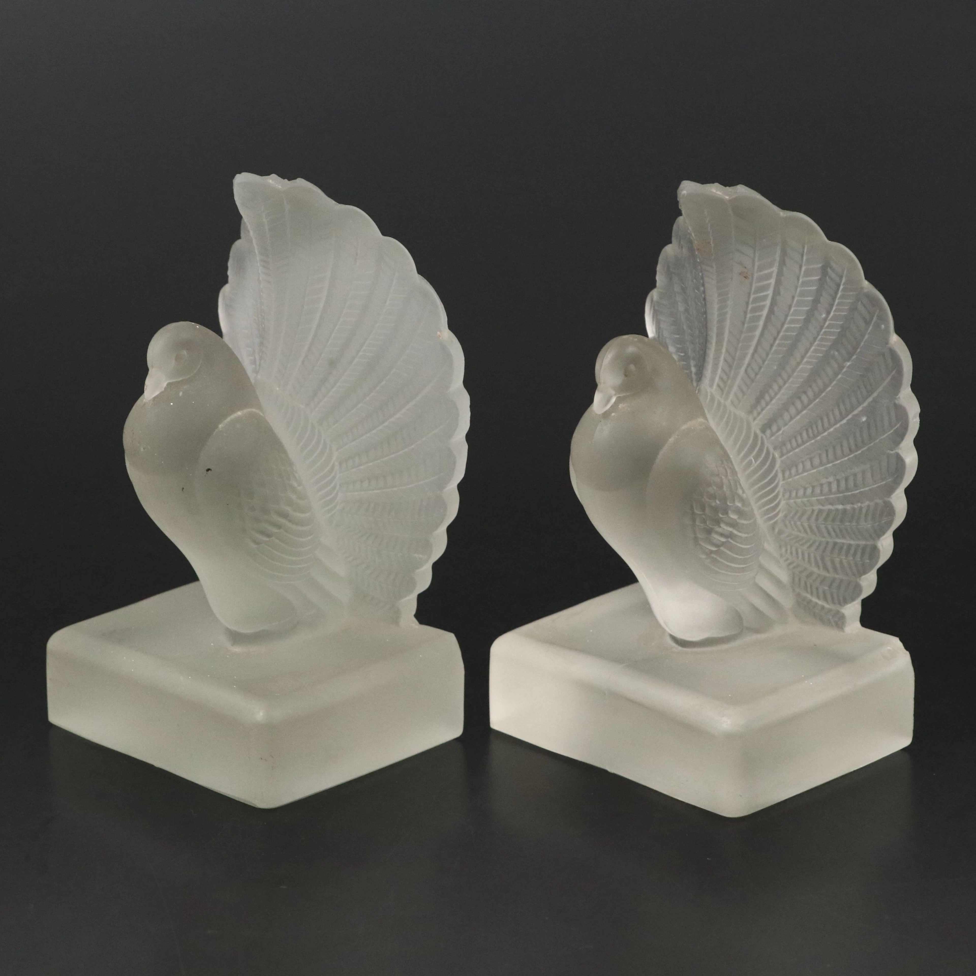 Pair of Indiana Glass Attr. Pouter Dove Frosted Bookends