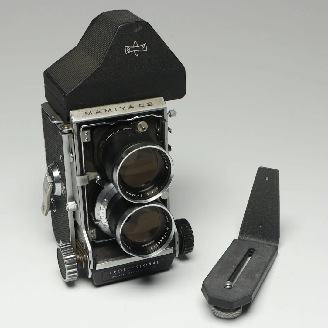Mamiya C3 Medium Format Twin-Lens Reflex Camera, 1960s