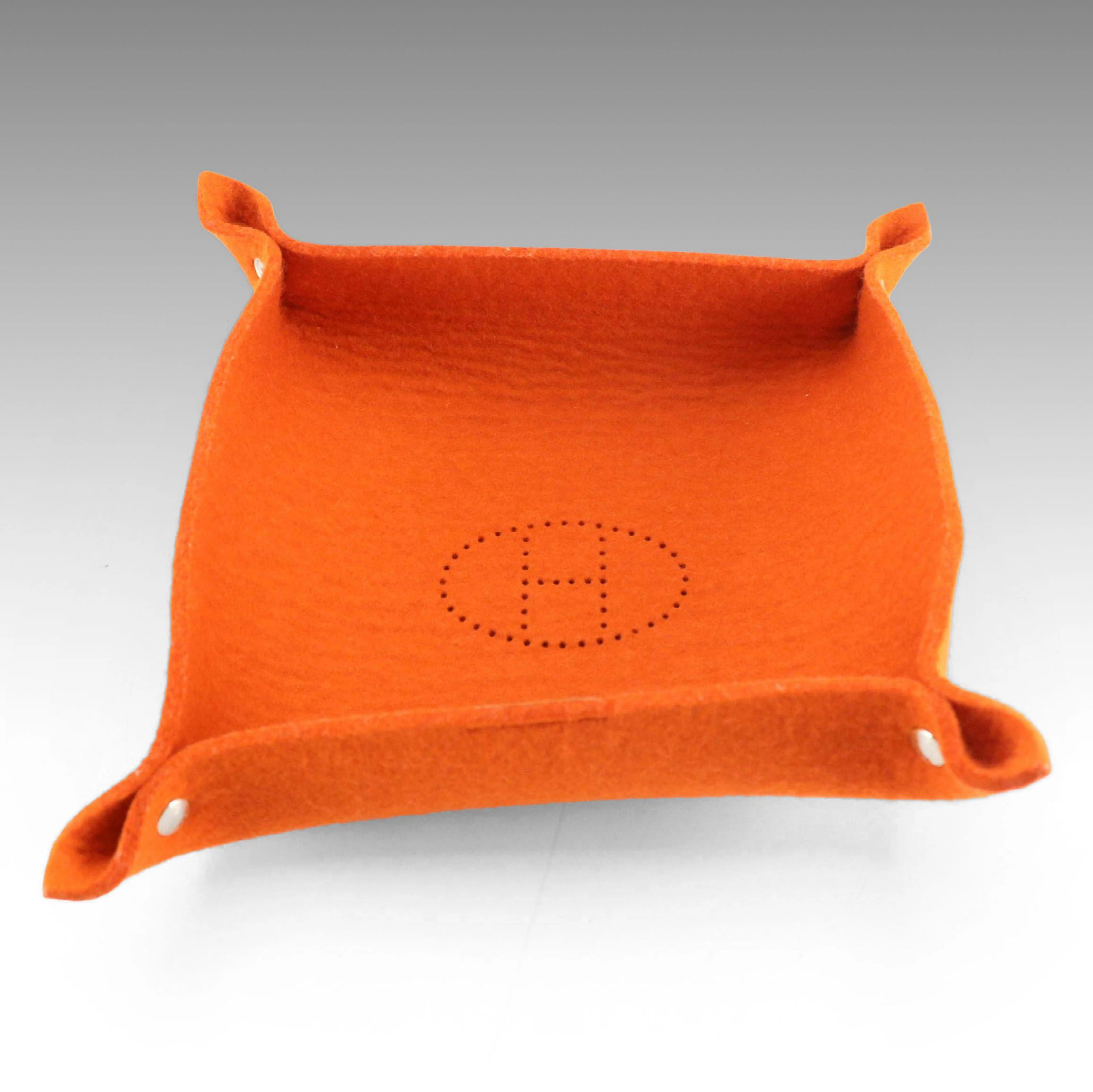Hermès Mises et Relances H Evelyne Desk Tray in Orange Wool Felt with Box