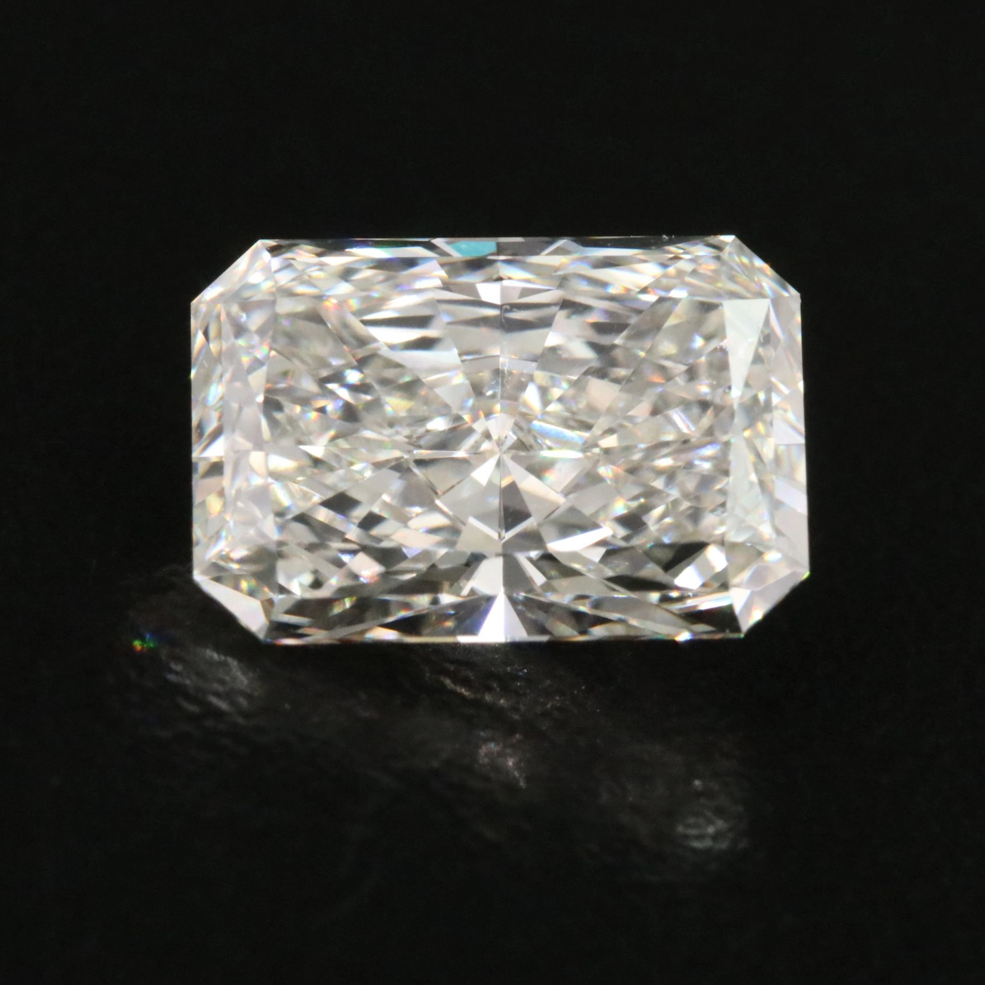 Loose 2.89 CT Lab Grown Diamond with IGI Report