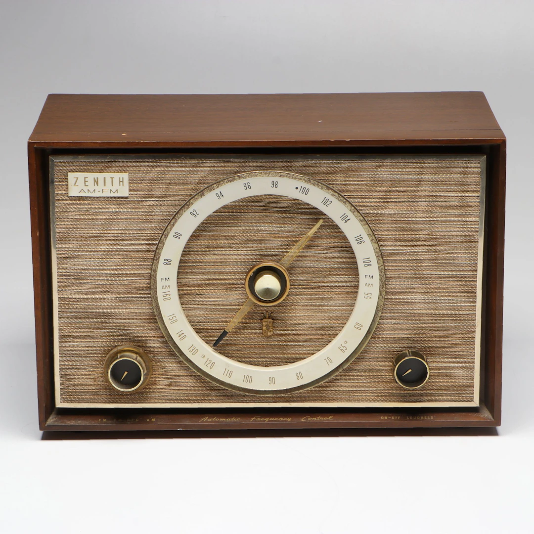 Zenith "The Super Symphonaire" AM/FM Wooden Tube Radio, Mid to Late 20th C.