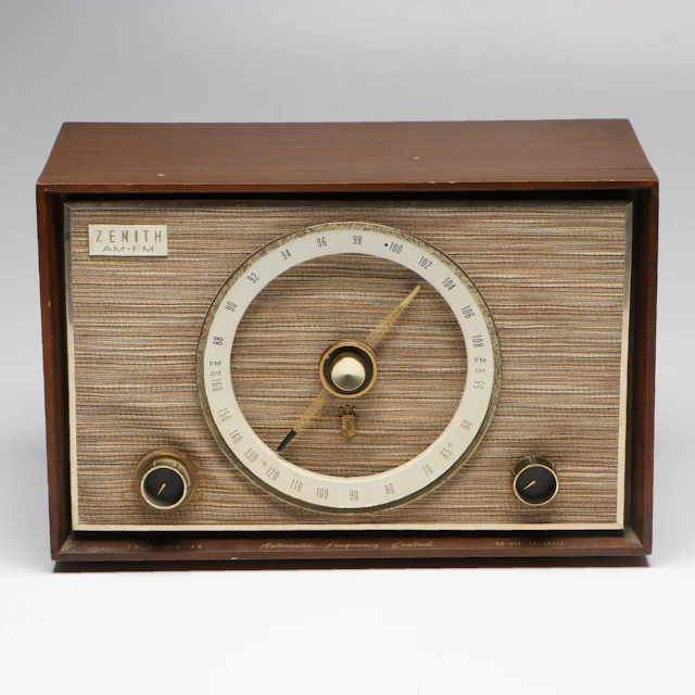Zenith "The Super Symphonaire" AM/FM Wooden Tube Radio, Mid to Late 20th C.