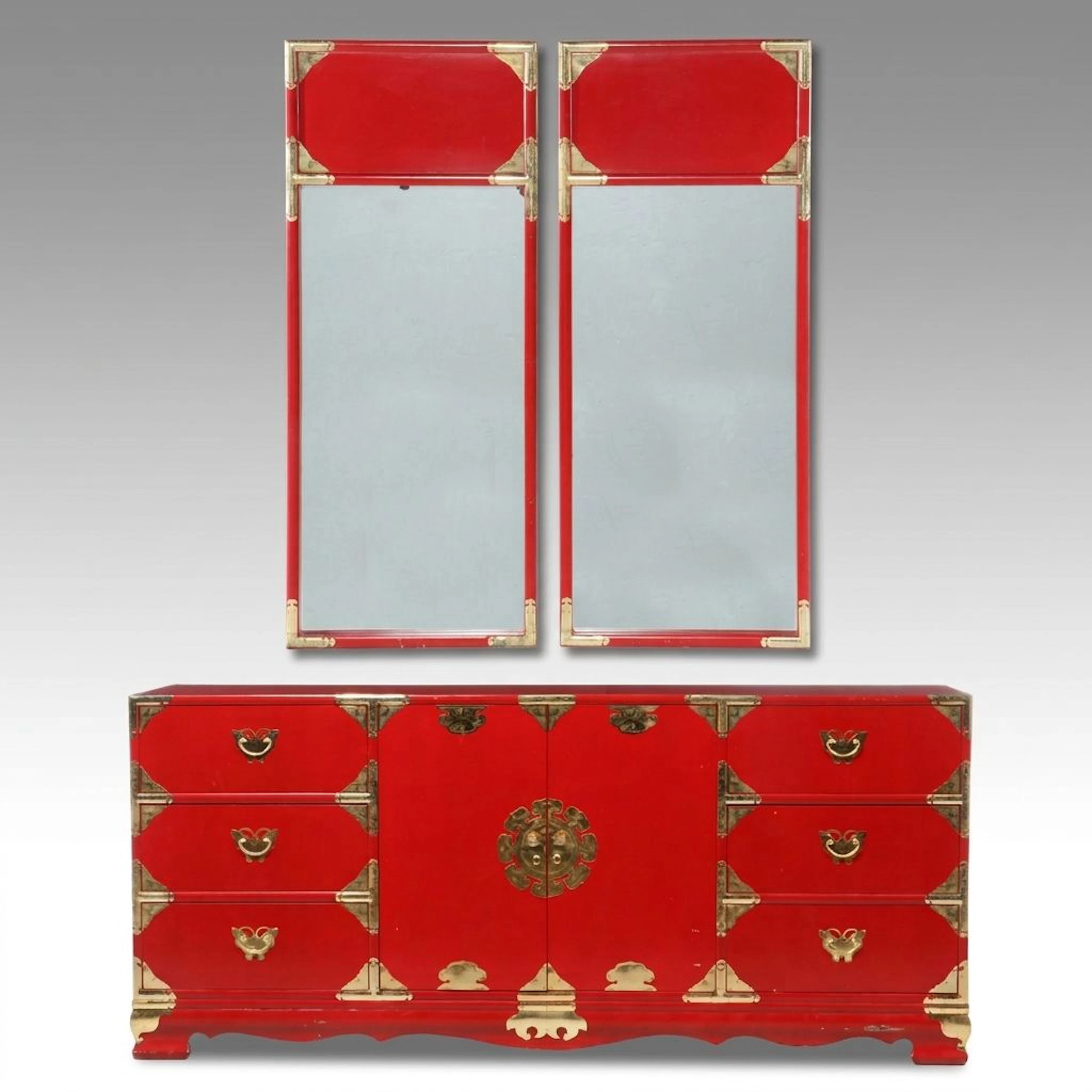 Chinese Style Red Lacquer Dresser with Mirrors, Mid to Late 20th Century