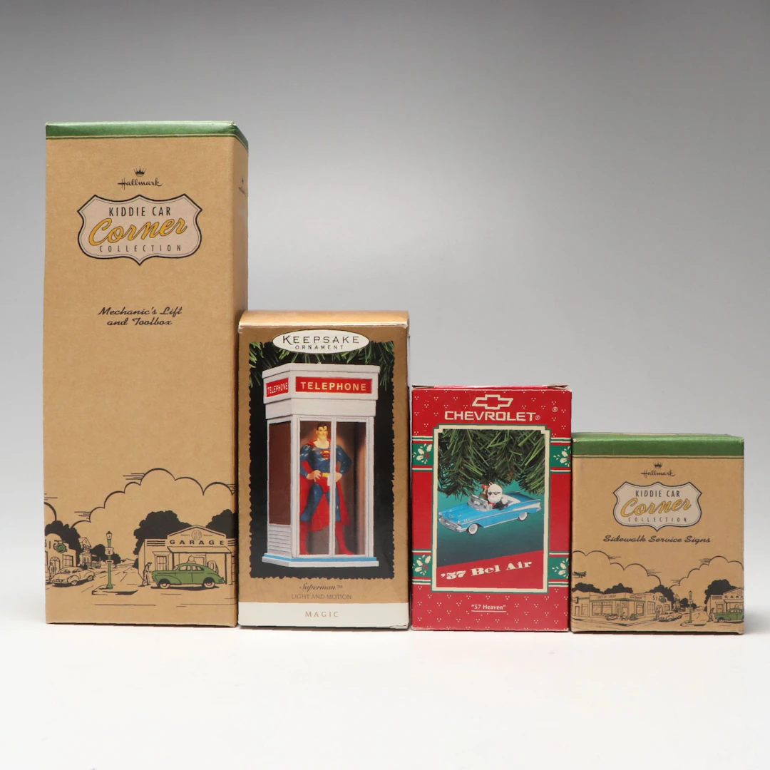 Hallmark "Superman" Magic Light and Motion Ornament with Other Christmas Décor