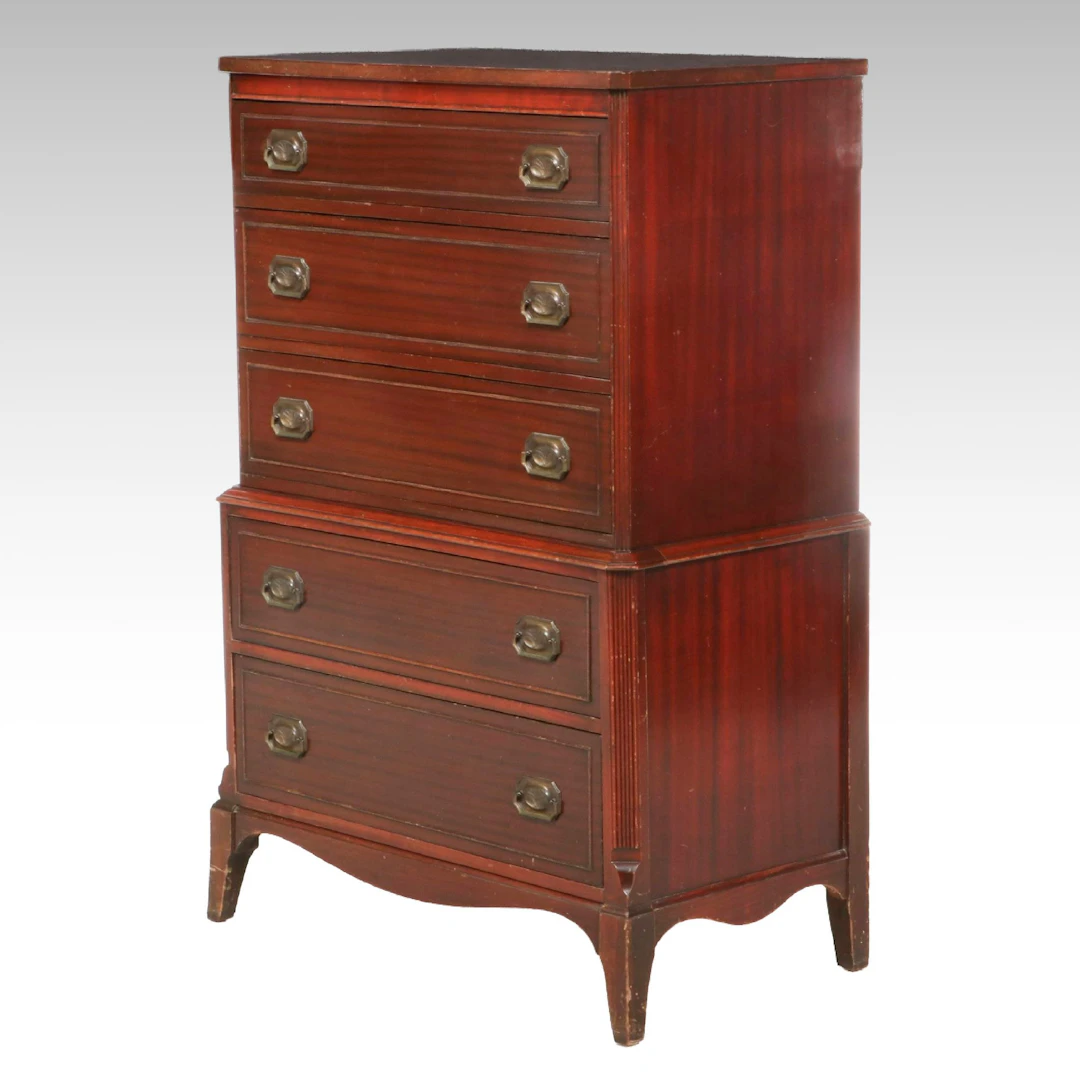 Federal Style Mahogany Chest on Chest, Mid to Late 20th Century