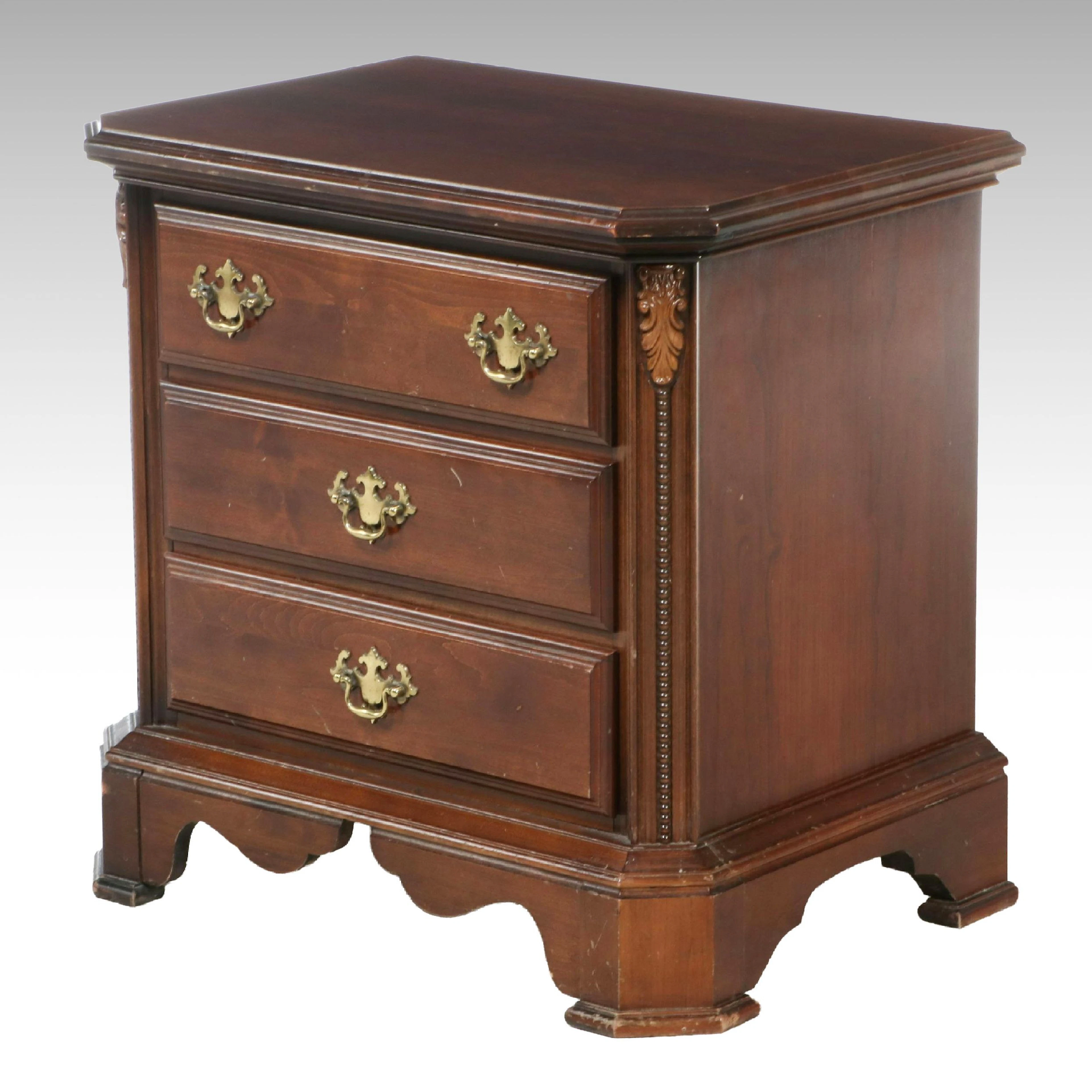 Rock City Furniture Mfg. Co. Traditional Cherry Nightstand, Late 20th Century