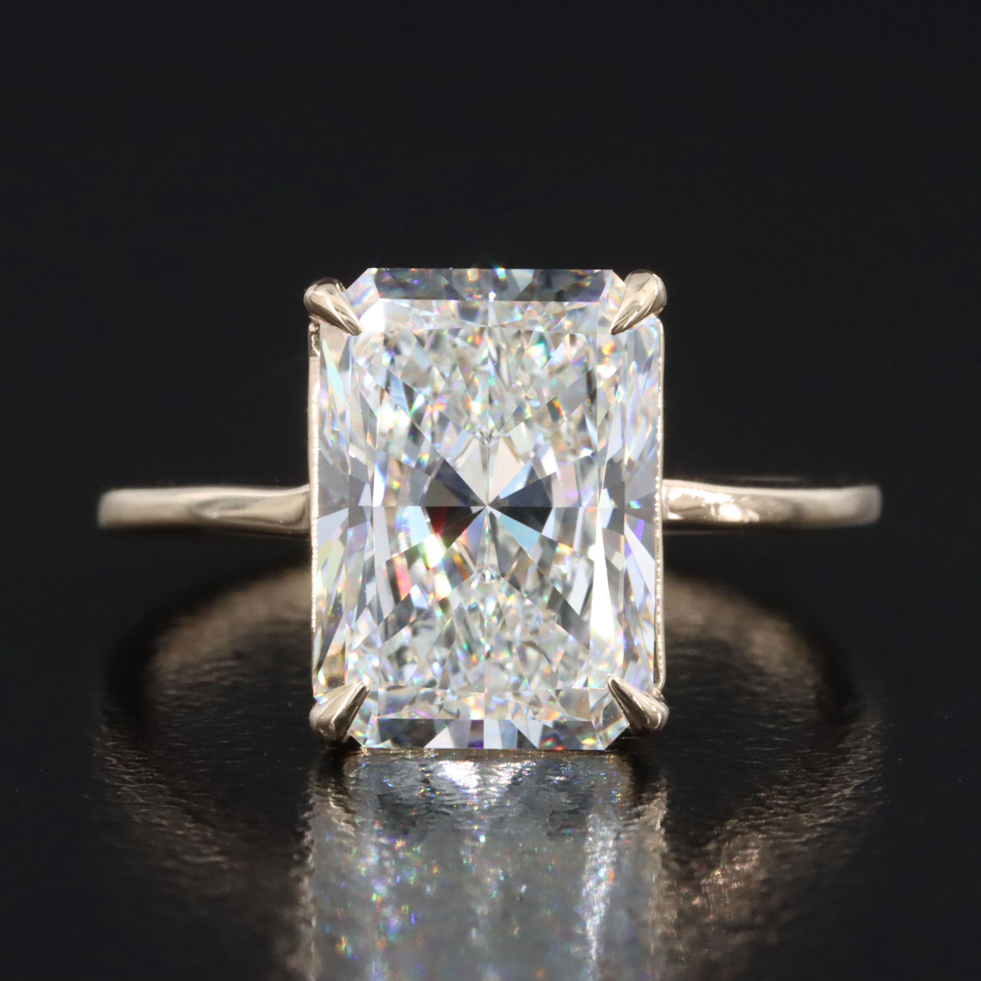 14K 4.10 CT Lab Grown Diamond Solitaire Ring with IGI Report