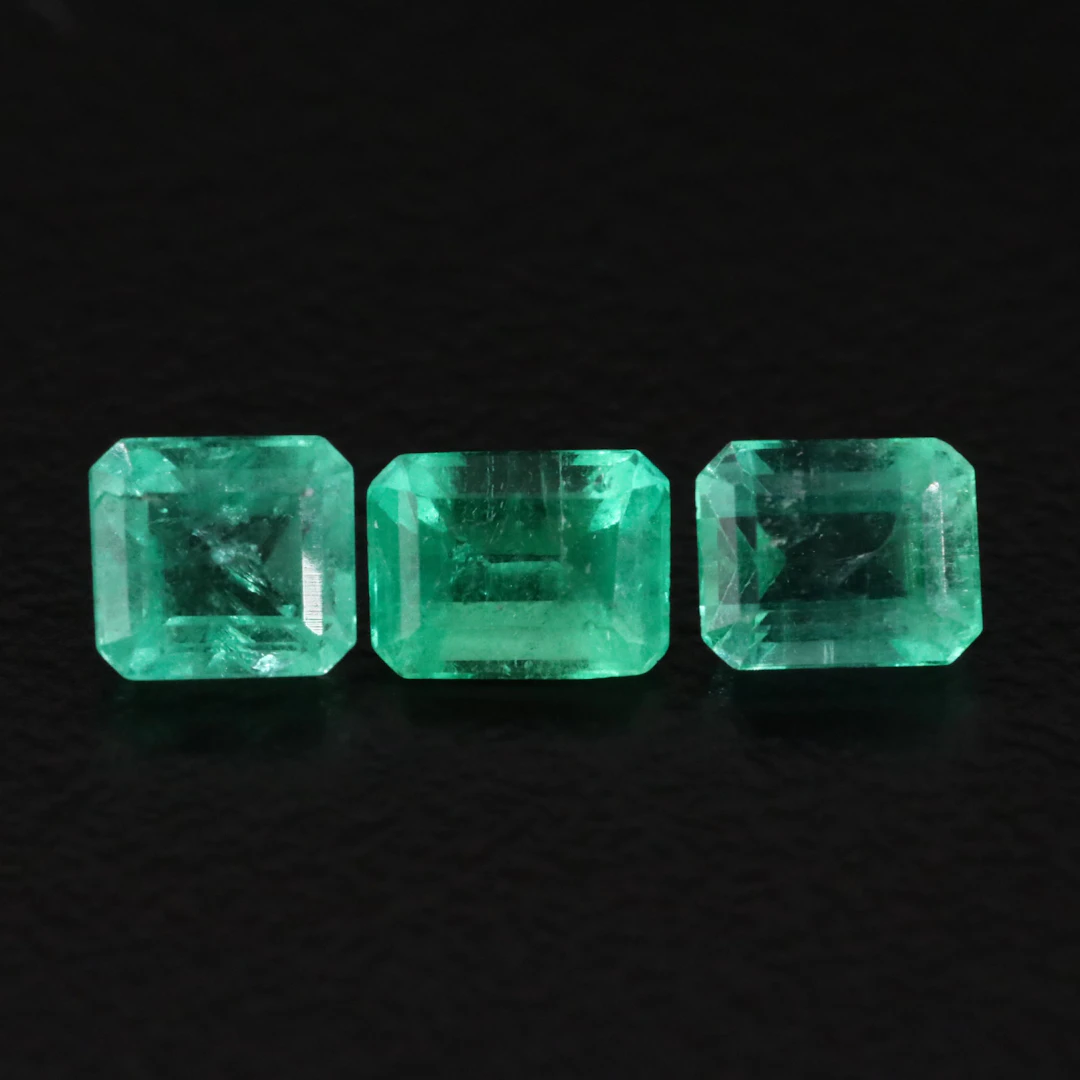 Loose 1.37 CTW Emerald Lot