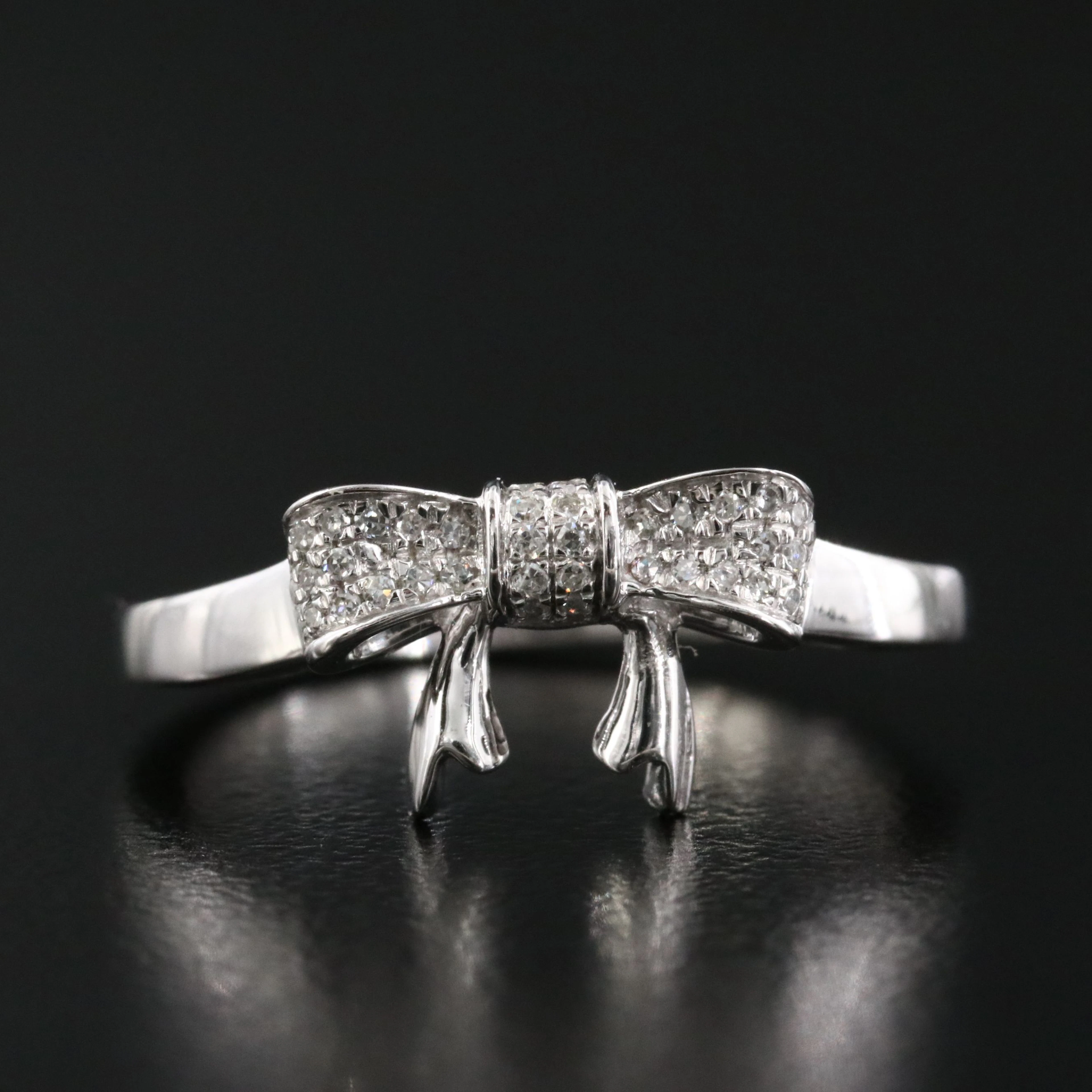 10K 0.11 CTW Diamond Bow Ring