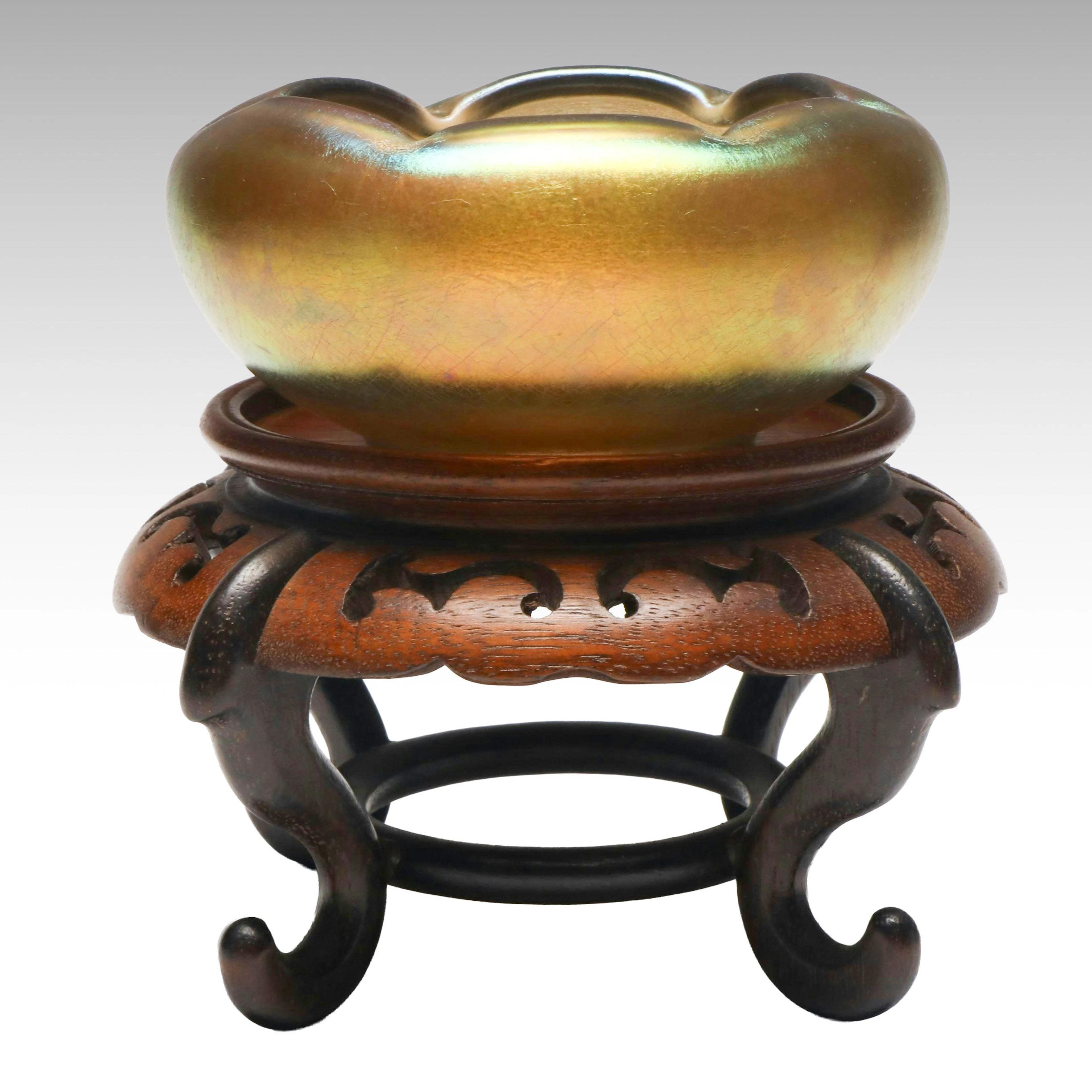 Imperial "Sunburst Yellow" Pinched Glass Bowl on Ornate Pedestal, Ca. 1980s