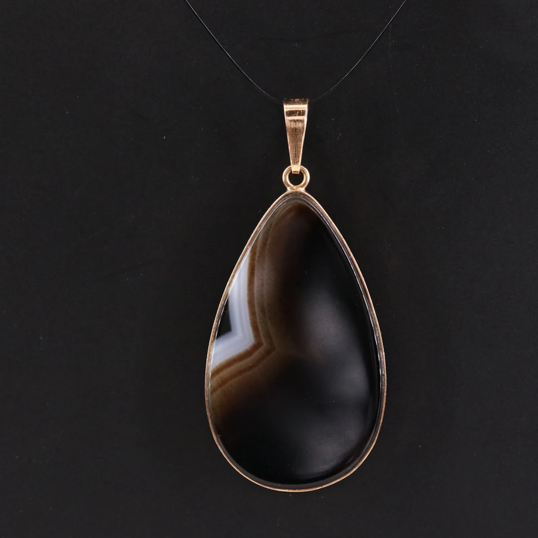 14K Agate Pendant