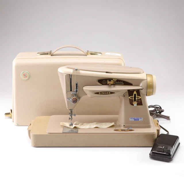 Singer Sewing Machine 500A
