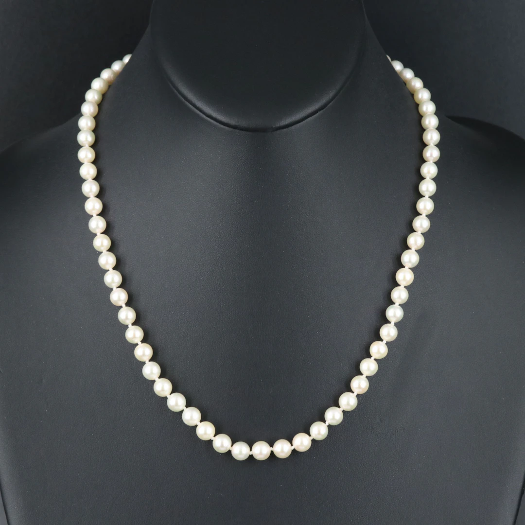 Pearl Necklace with 14K Clasp