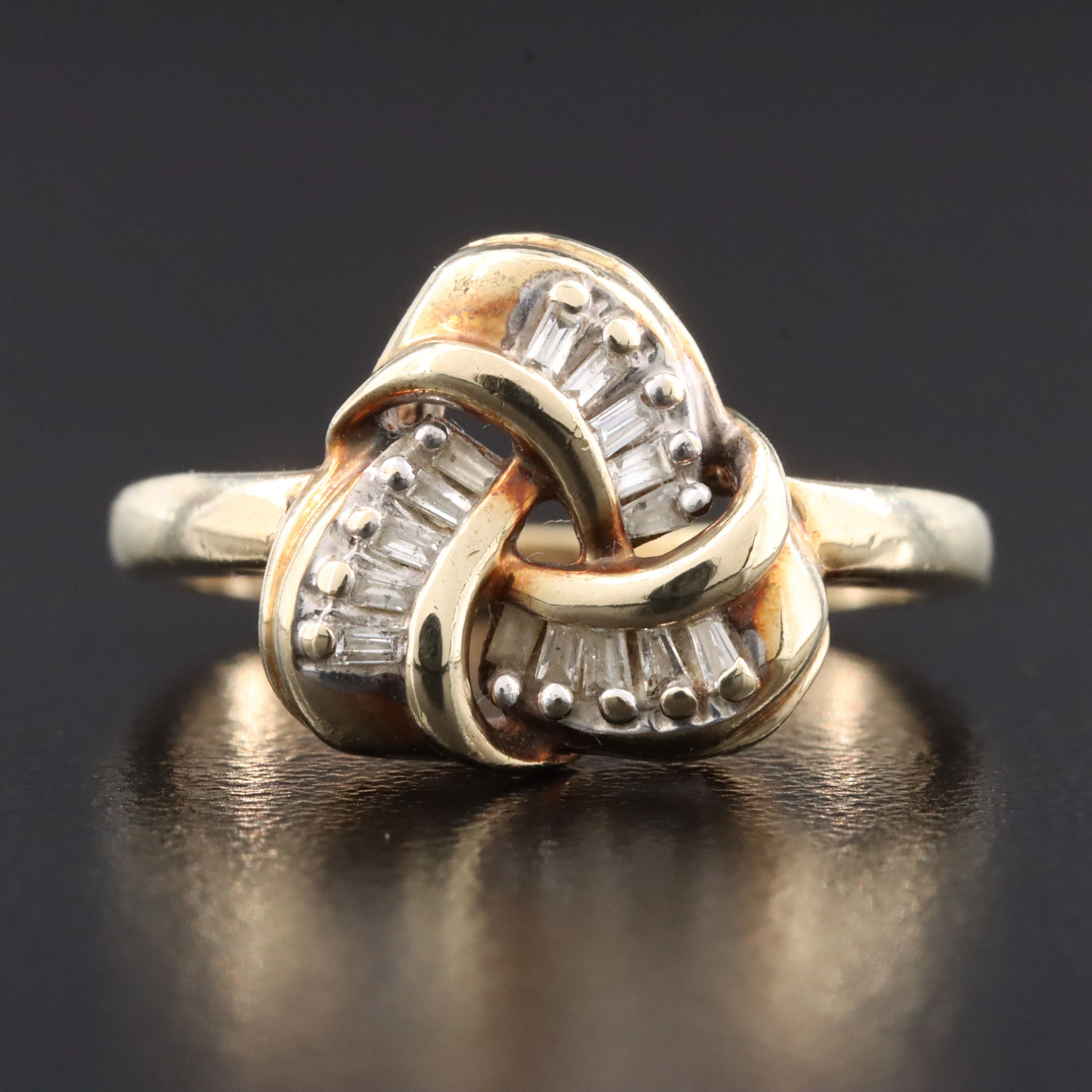 10K 0.16 CTW Diamond Knot Ring