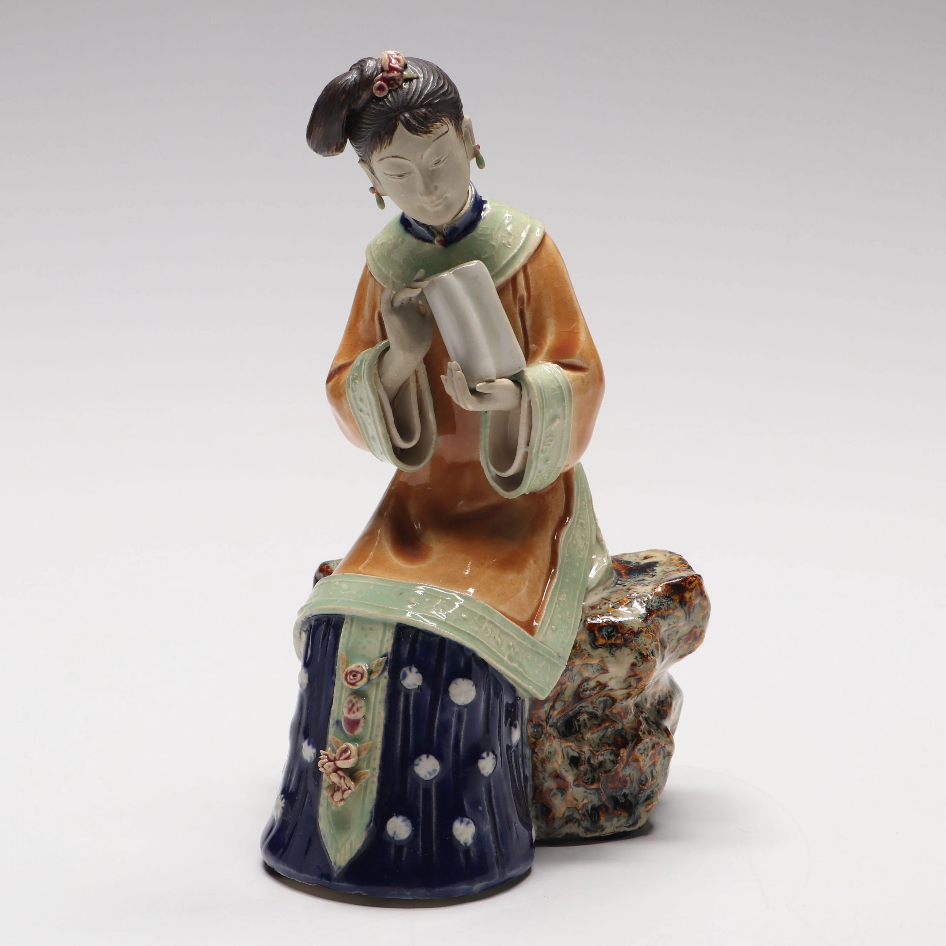 Chinese Shiwan Wucai Ceramic Seated Woman with Scroll, Late 20th Century
