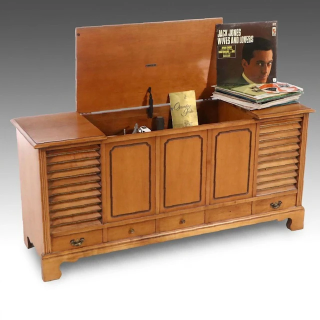Mid Century Modern Zenith Stereophonic High Fidelity Stereo Console, 1960s