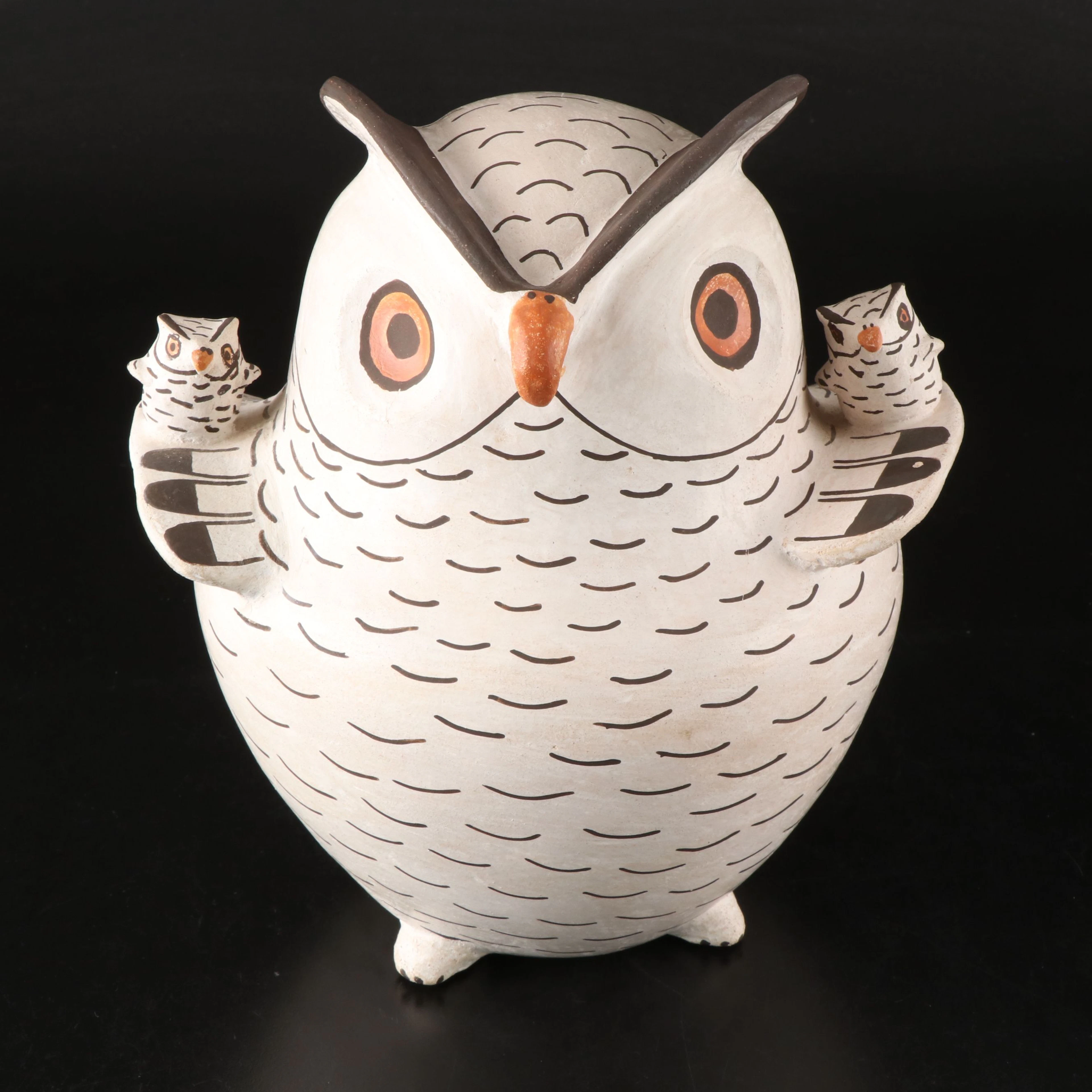 Marie Z. Chino Acoma Pueblo Art Pottery Owl