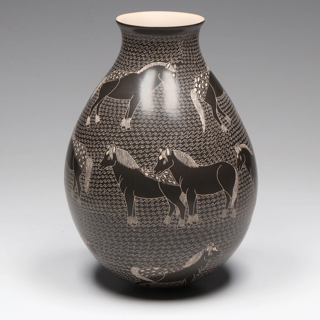 Antonio Ledezma Mata Ortiz Sgraffito Pottery Horse Vase